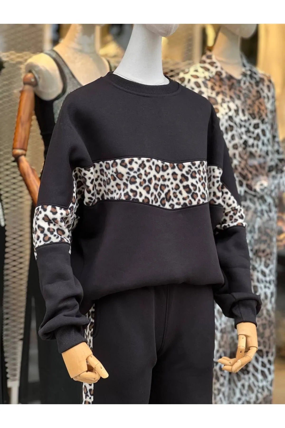 Leopar Garnili Eşofman Takımı
