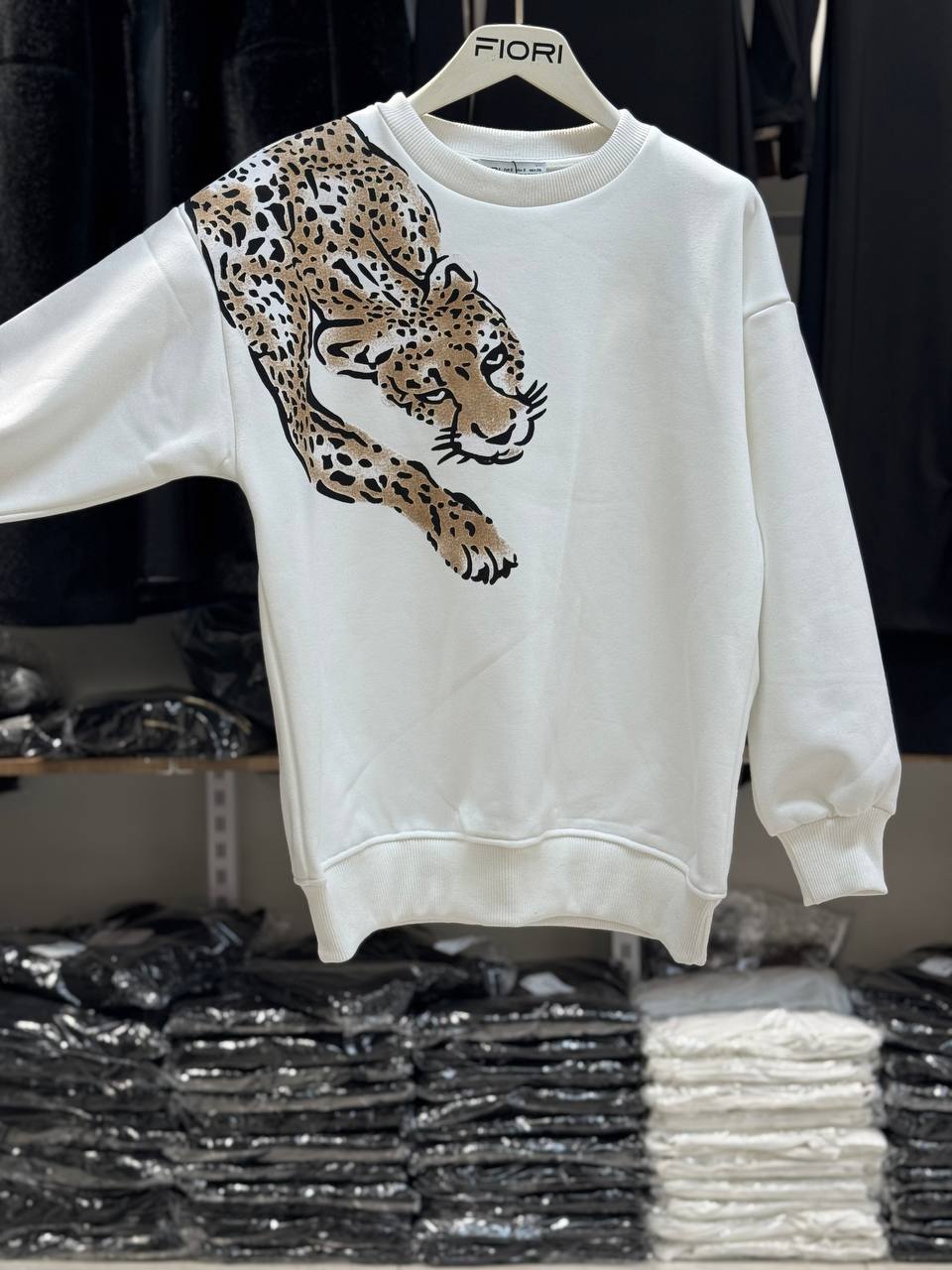 Omuzdan Kaplan Baskılı Bisiklet Yaka 3 İplik Şardonlu Sweatshirt