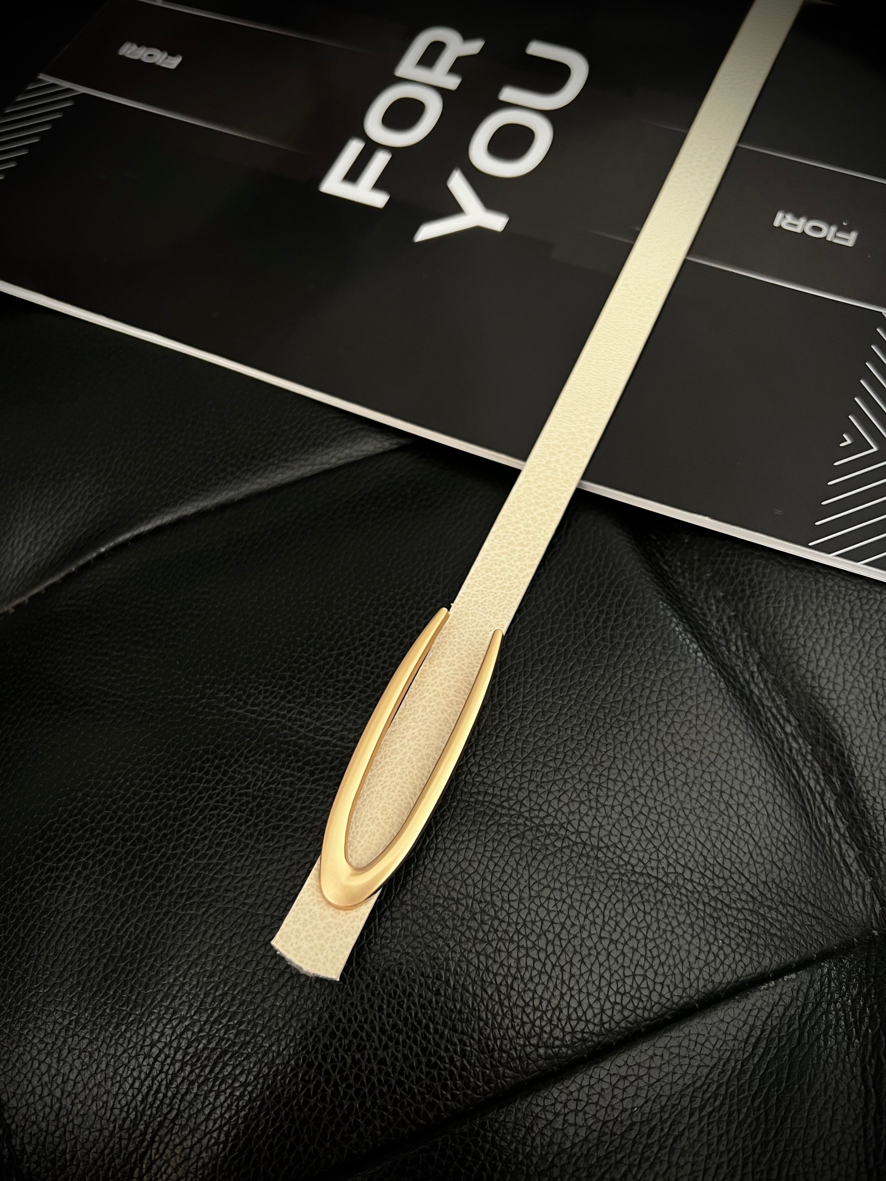Thin 1.5 cm Elegant Women's Belt with Gold Buckle