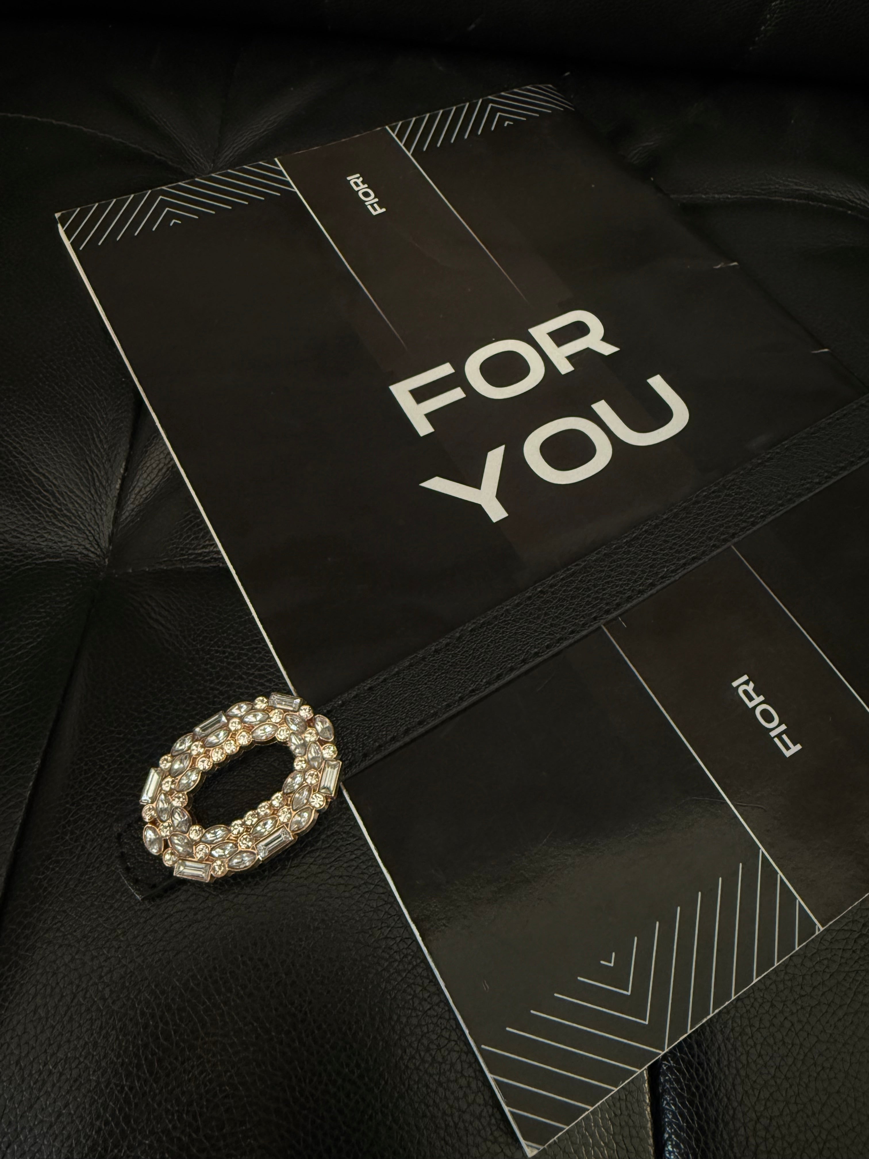 Women's Belt with Round Stone Buckle