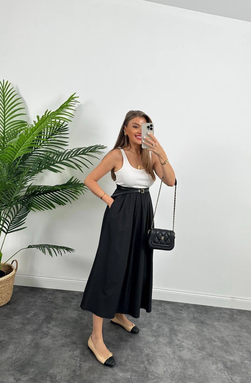 Stylish Black High Waist Maxi Skirt with Side Pockets and Buttons