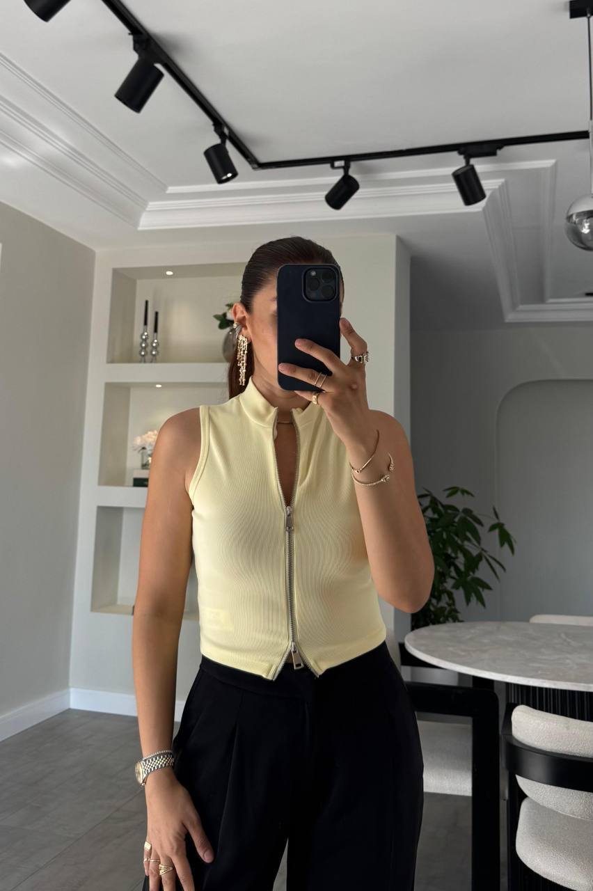 Bej Crop Top – Gündelik Kolsuz Dar Kalıp Balıkçı Yaka