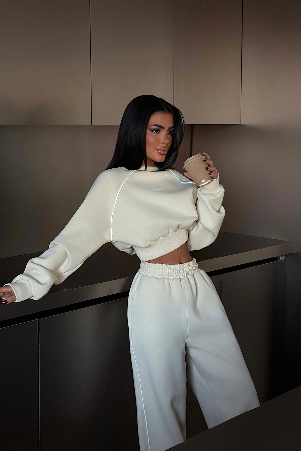 Krem Eşofman Takımı