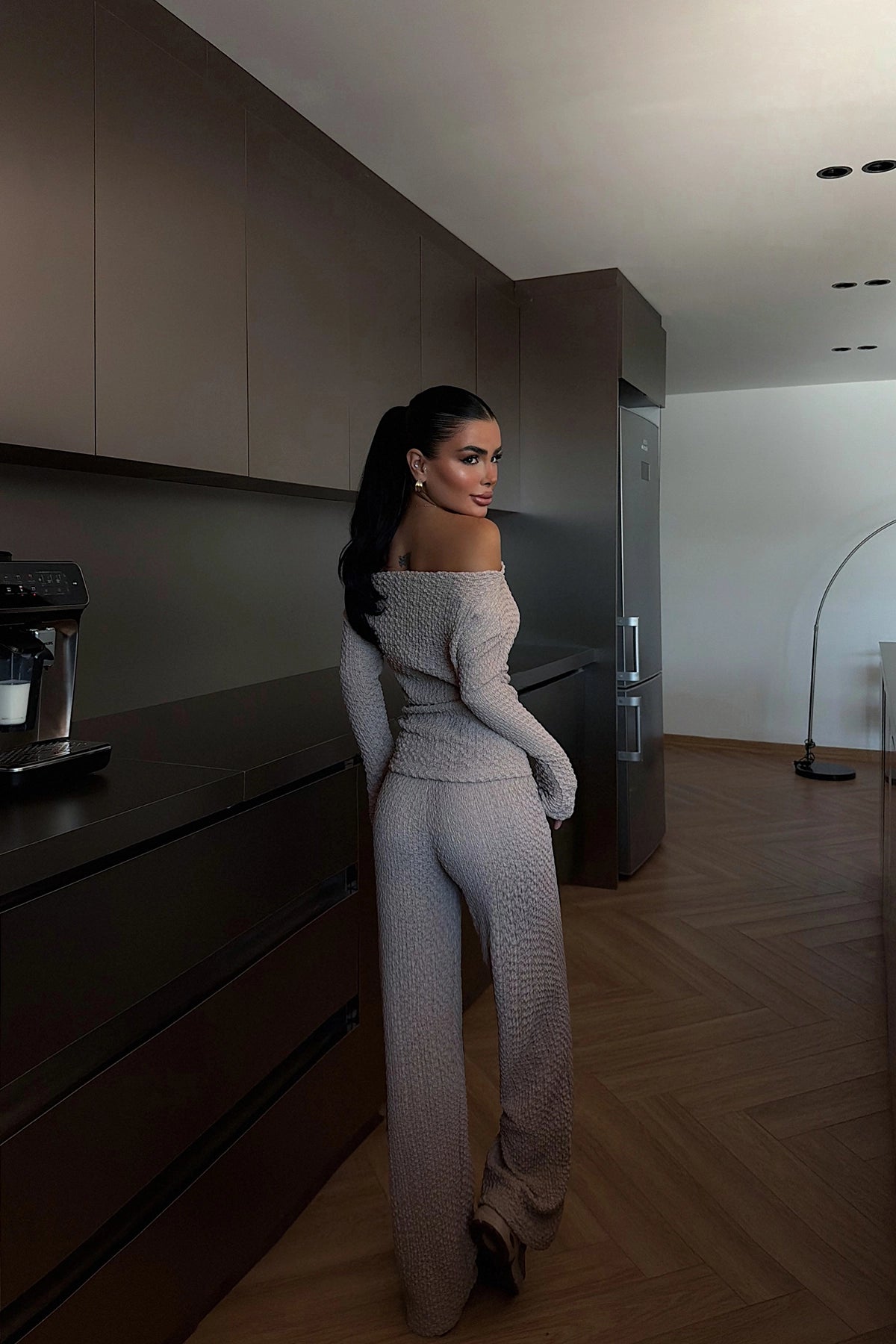 Krem Pantolonlu Takım