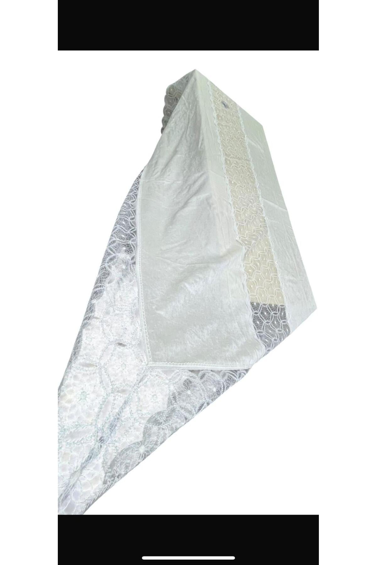 velvet tablecloth for 8 people white with lace