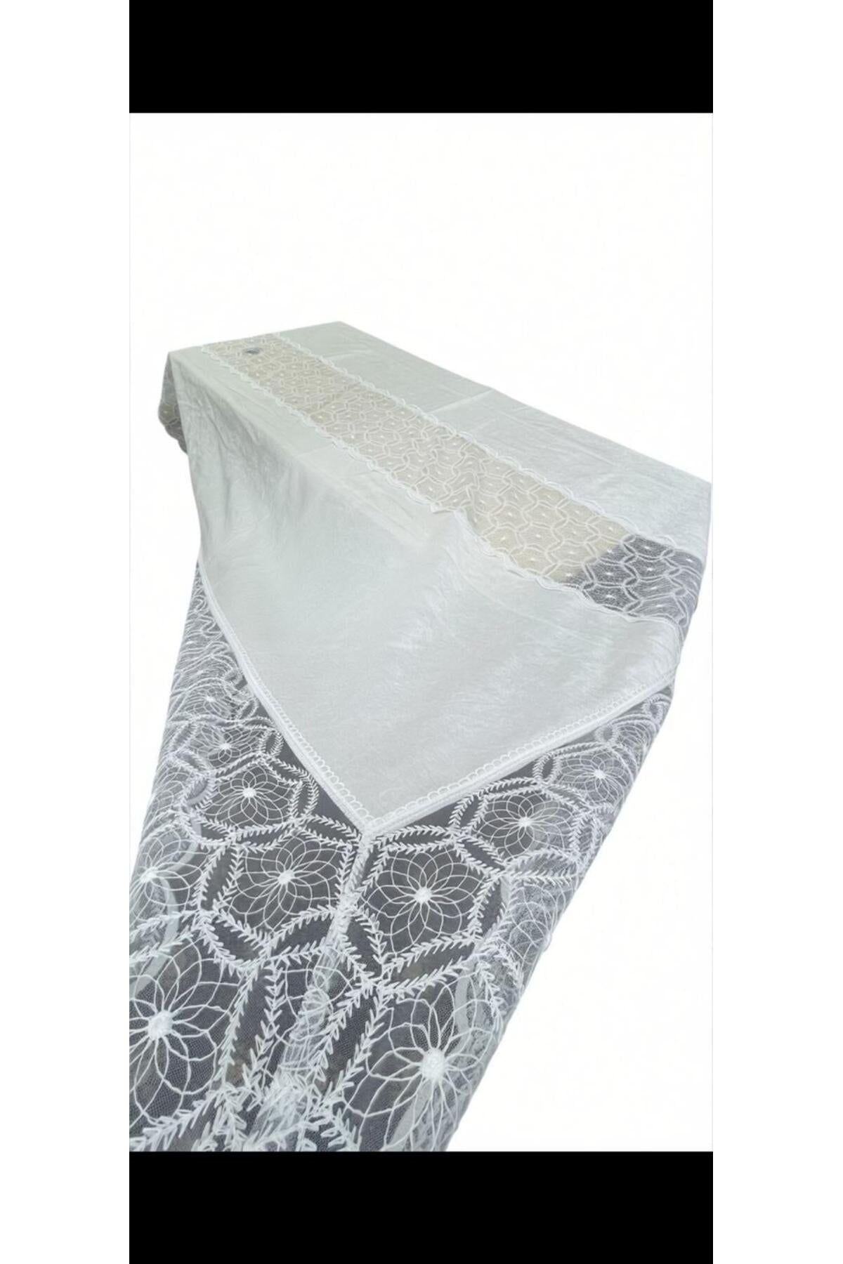 velvet tablecloth for 8 people white with lace