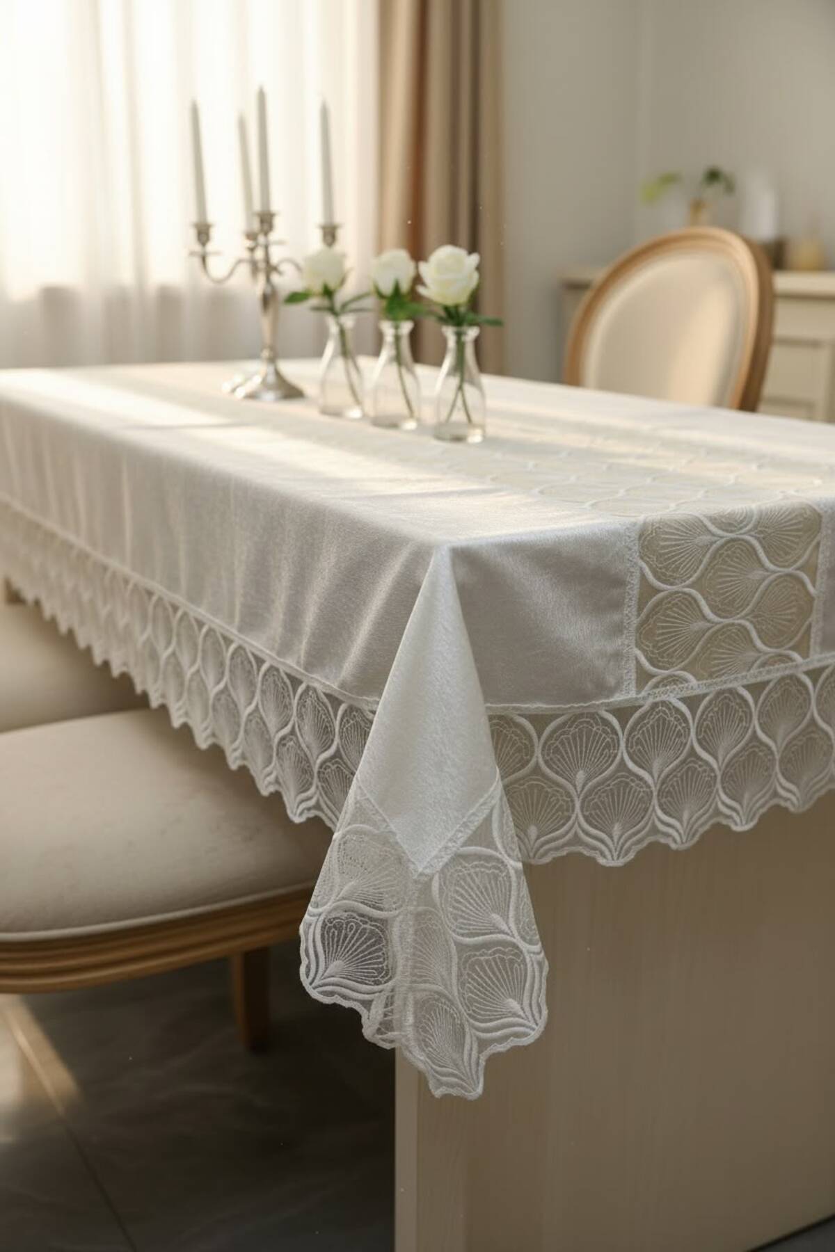 VELVET TABLECLOTH