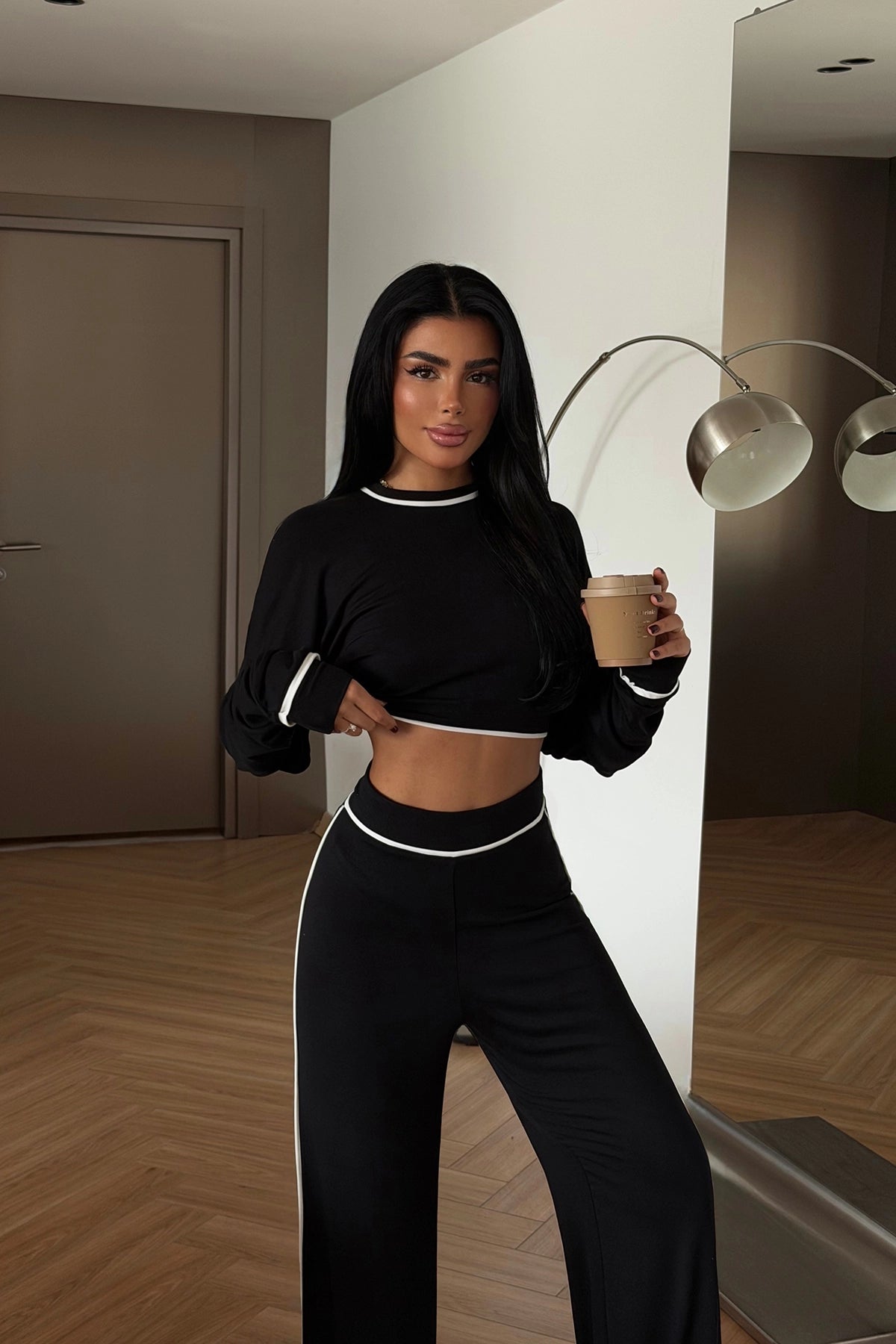 Siyah Lorisy Takım