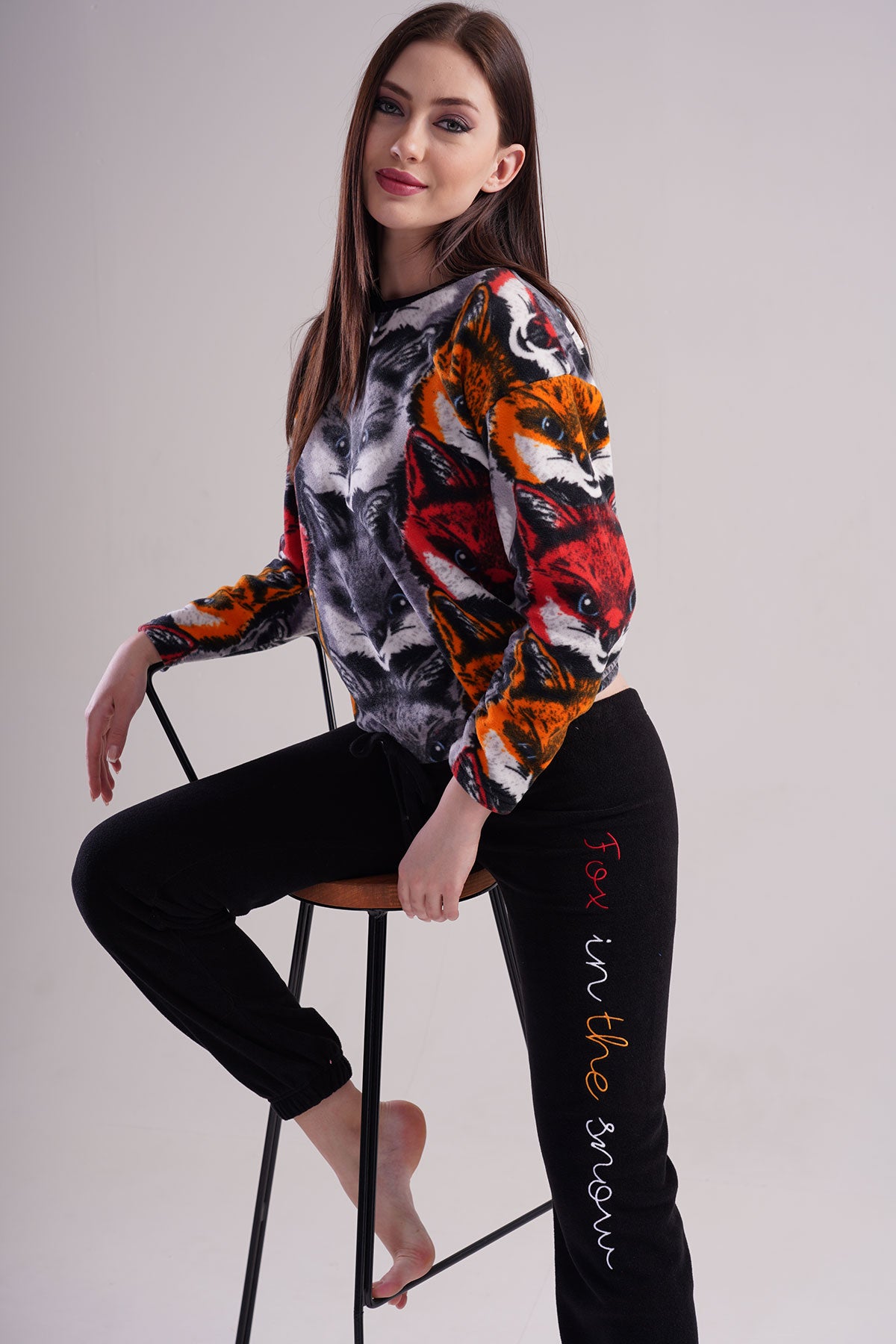 BAYAN POLAR O YAKA DUSUK OMUZLU UZUN KOL BELI PACASI BUZGULU PIJAMA TAKIM