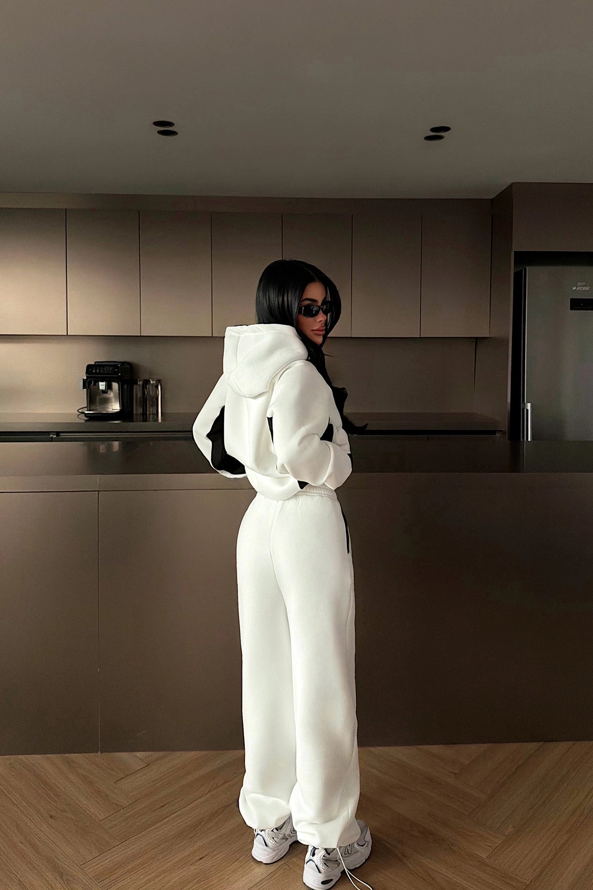 Beyaz Çift Renk Kapşonlu Eşofman Takım