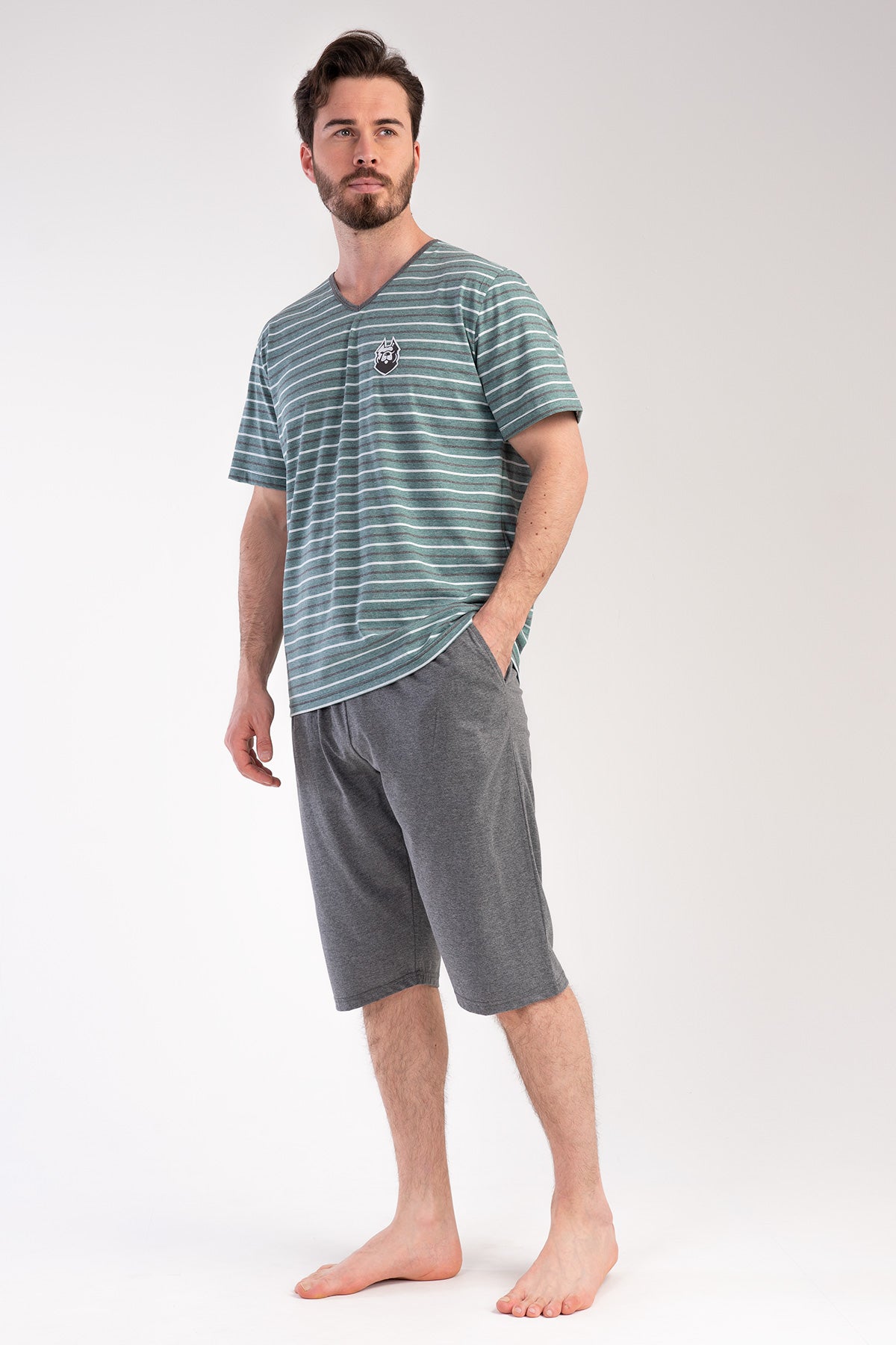 Man XXL Greenzone V Neck Capri Set