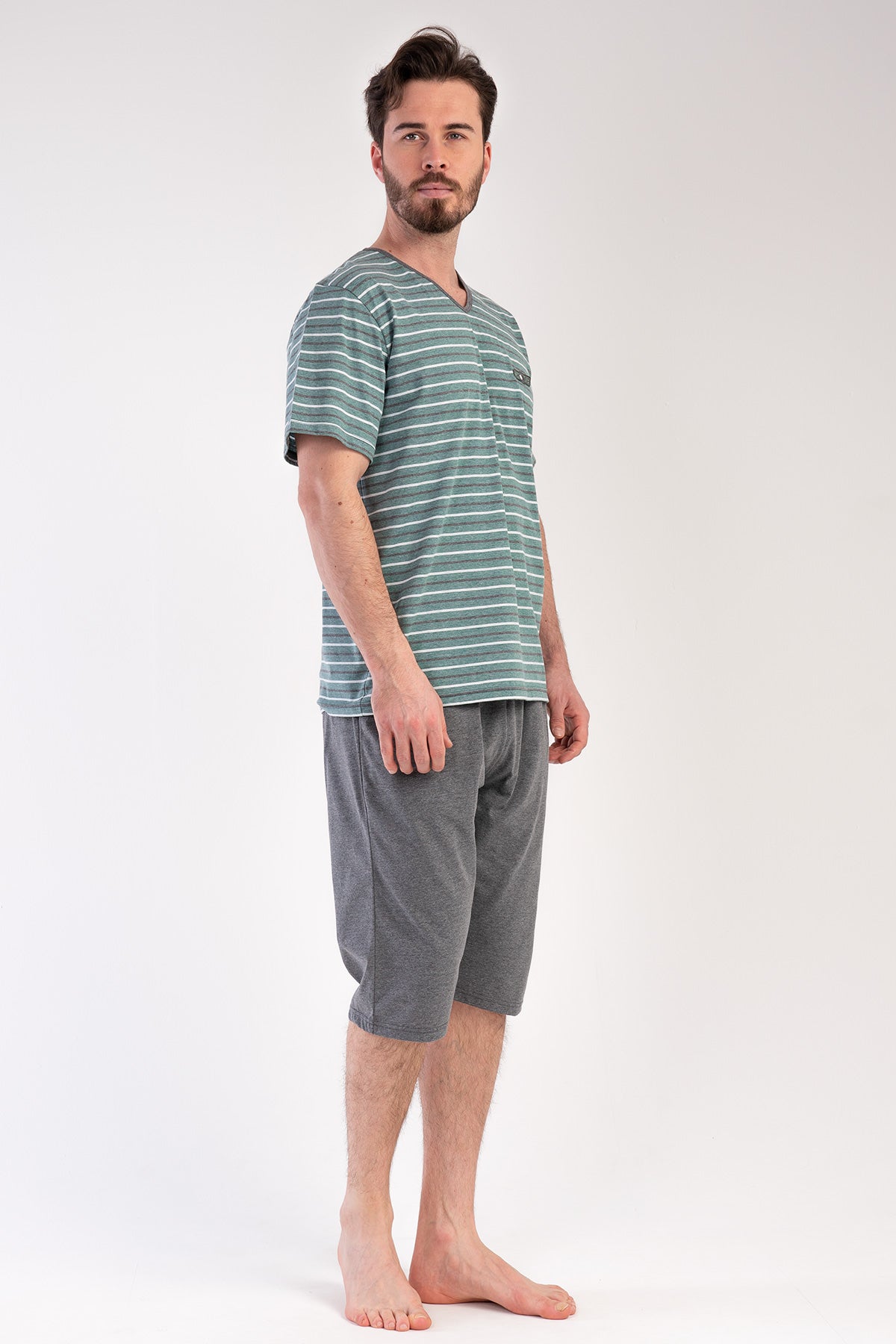 Man Greenzone V Neck Capri Set