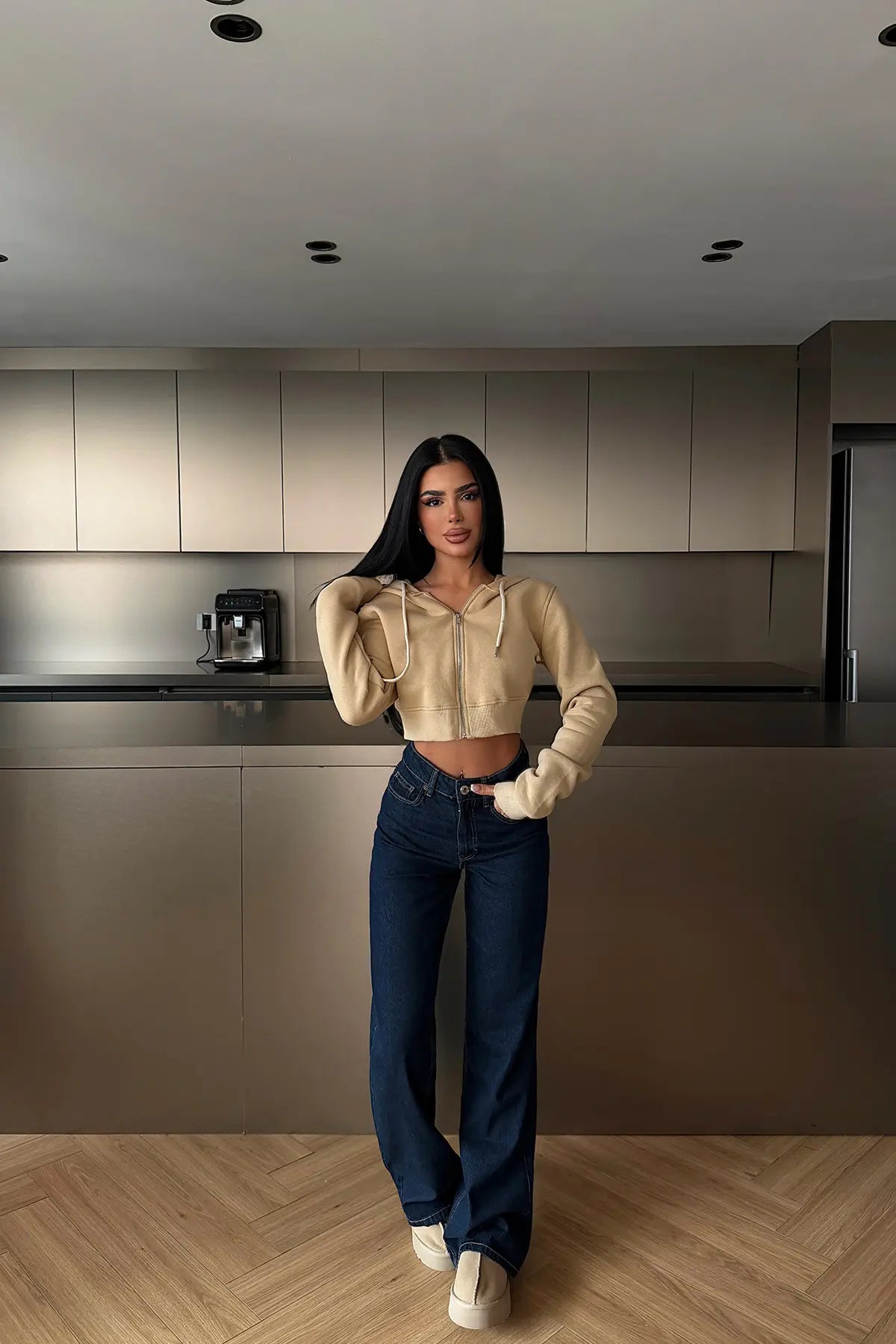 Bej Crop Kesim Hırka