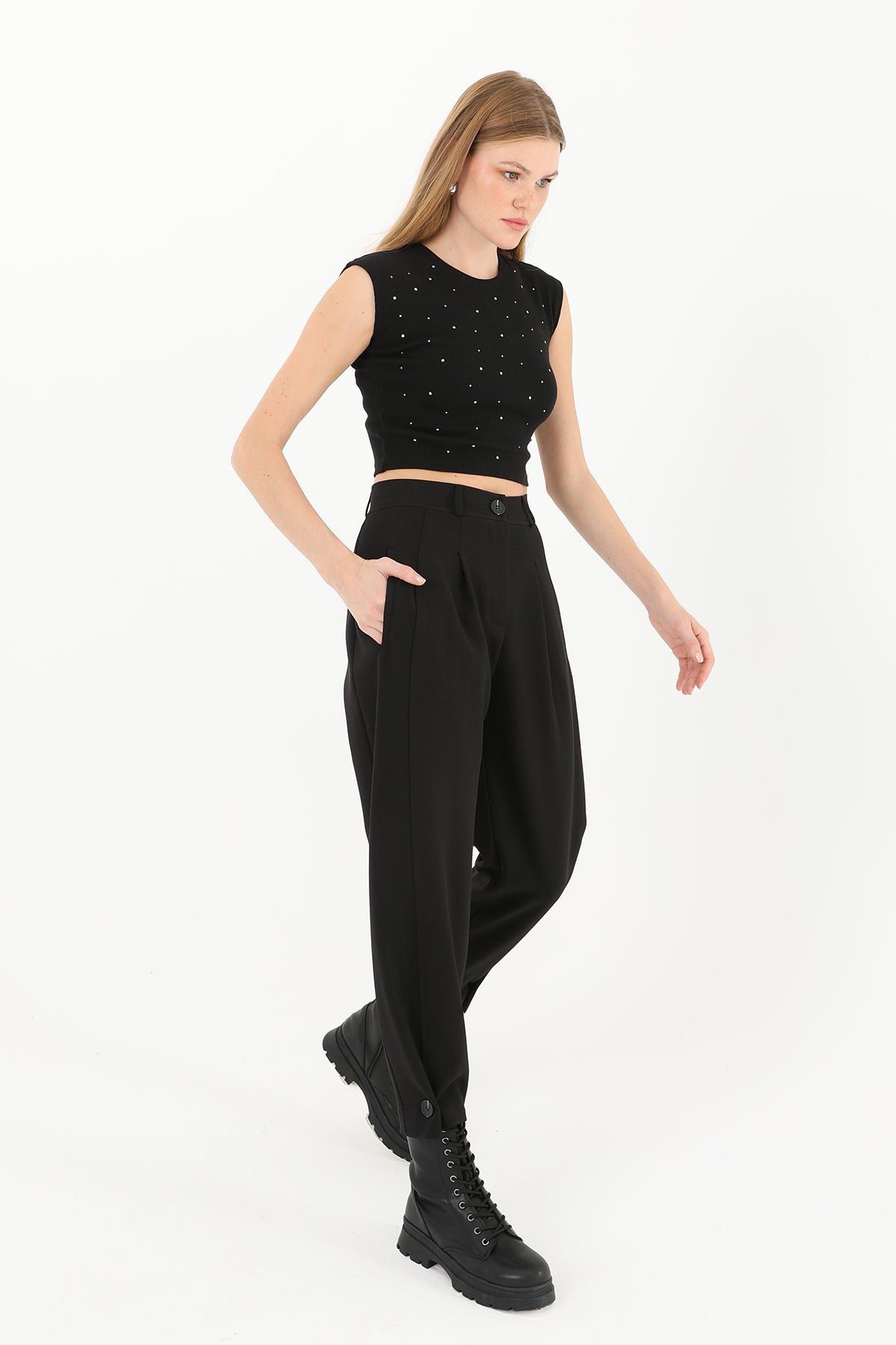 Kadın Önden Pleli Paçası Düğmeli Pantolon  - 18123PNT - BLACK