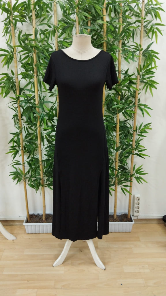 Women's Short-Sleeved Backless Slit Detail Viscose Dress, 31218
