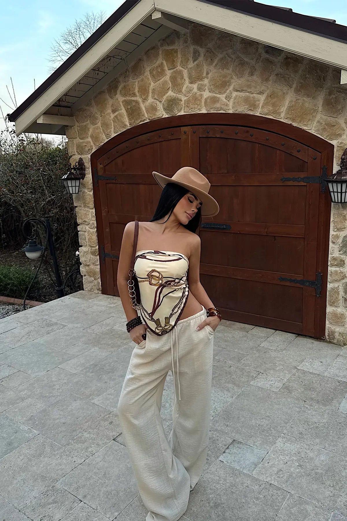 Bej Bağcıklı Bol Pantolon