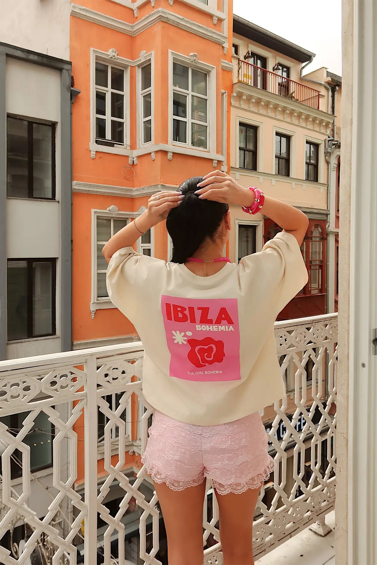 Bej Baskılı Oversize Tişört