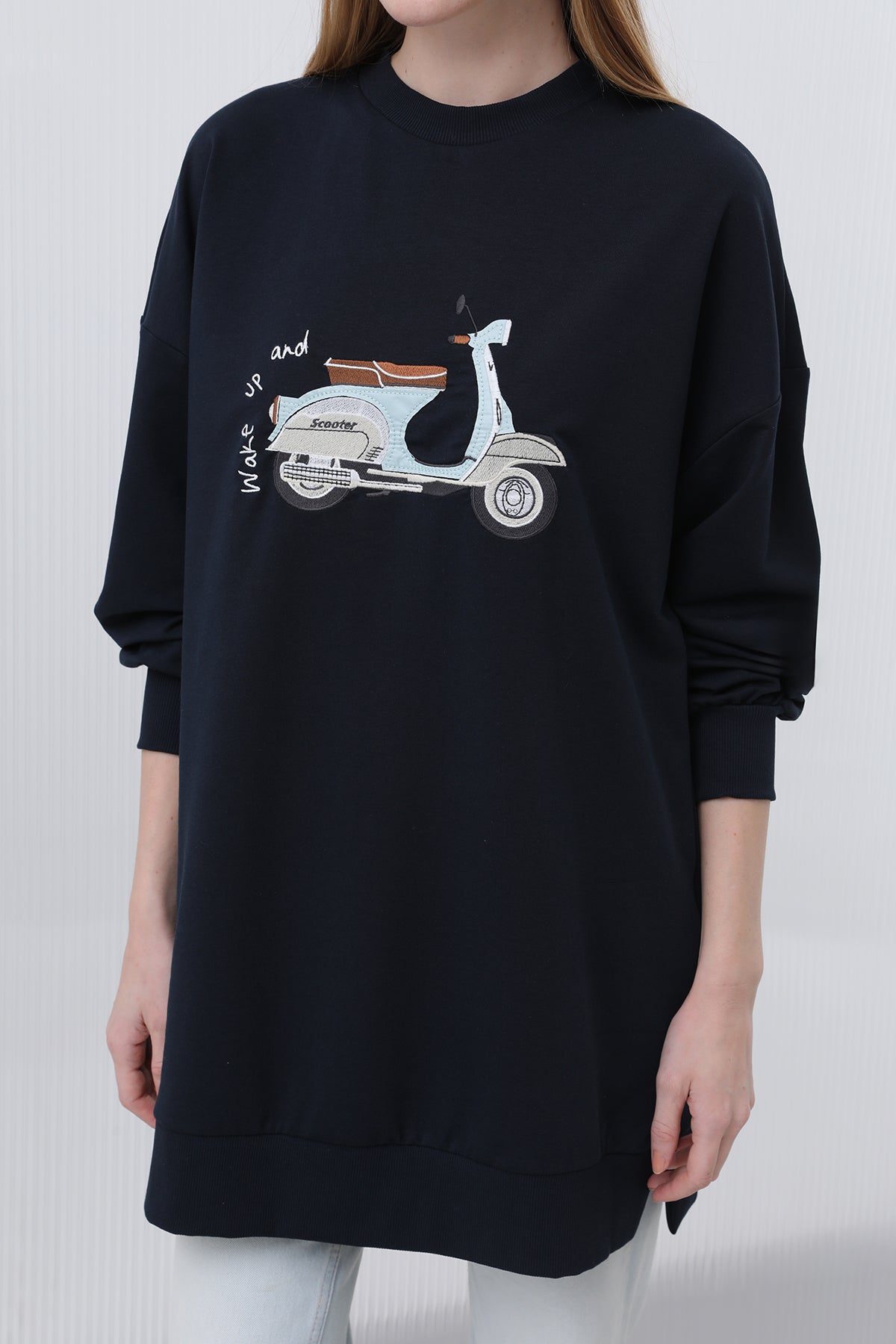 Kadın Önü Scooter Baskılı Ve Garnili Tunik - 10636TUN
