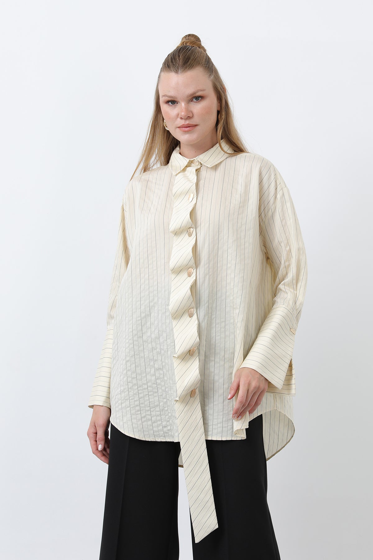 Kadın Önü Volan Detaylı Çizgili Gömlek - 10683GML - BEIGE-BLACK