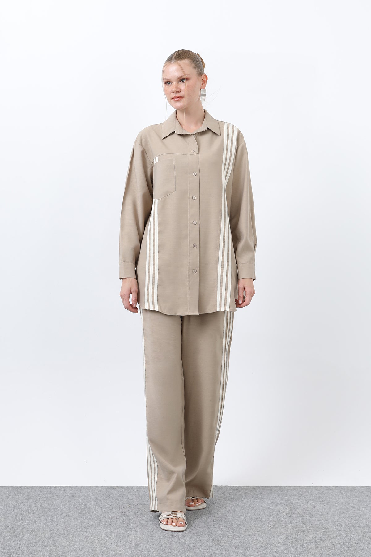 Kadın Önü Şerit Detaylı Pantolonlu Takım - 14317TKS - CAMEL