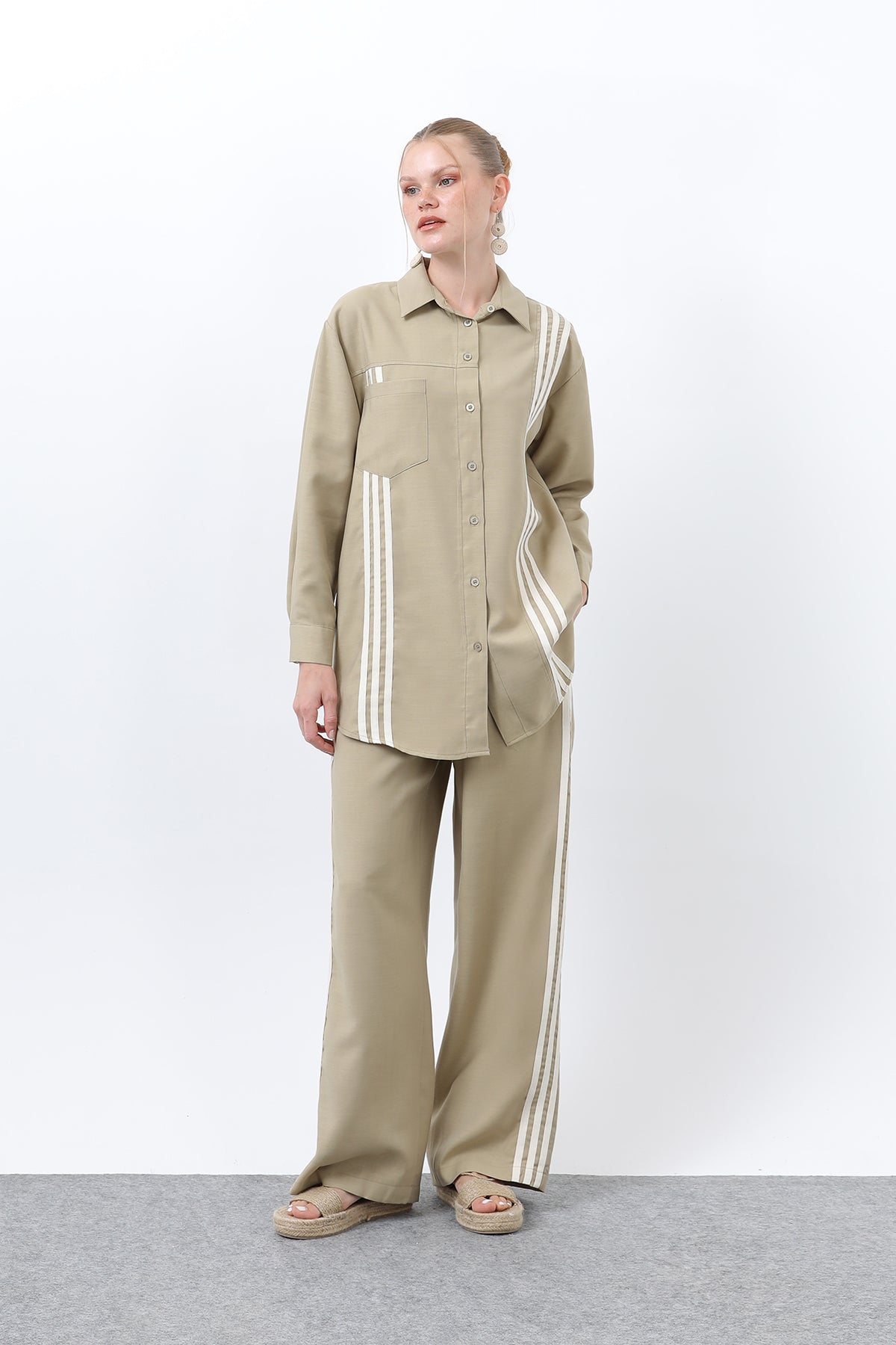 Kadın Önü Şerit Detaylı Pantolonlu Takım - 14317TKS - OLIVE