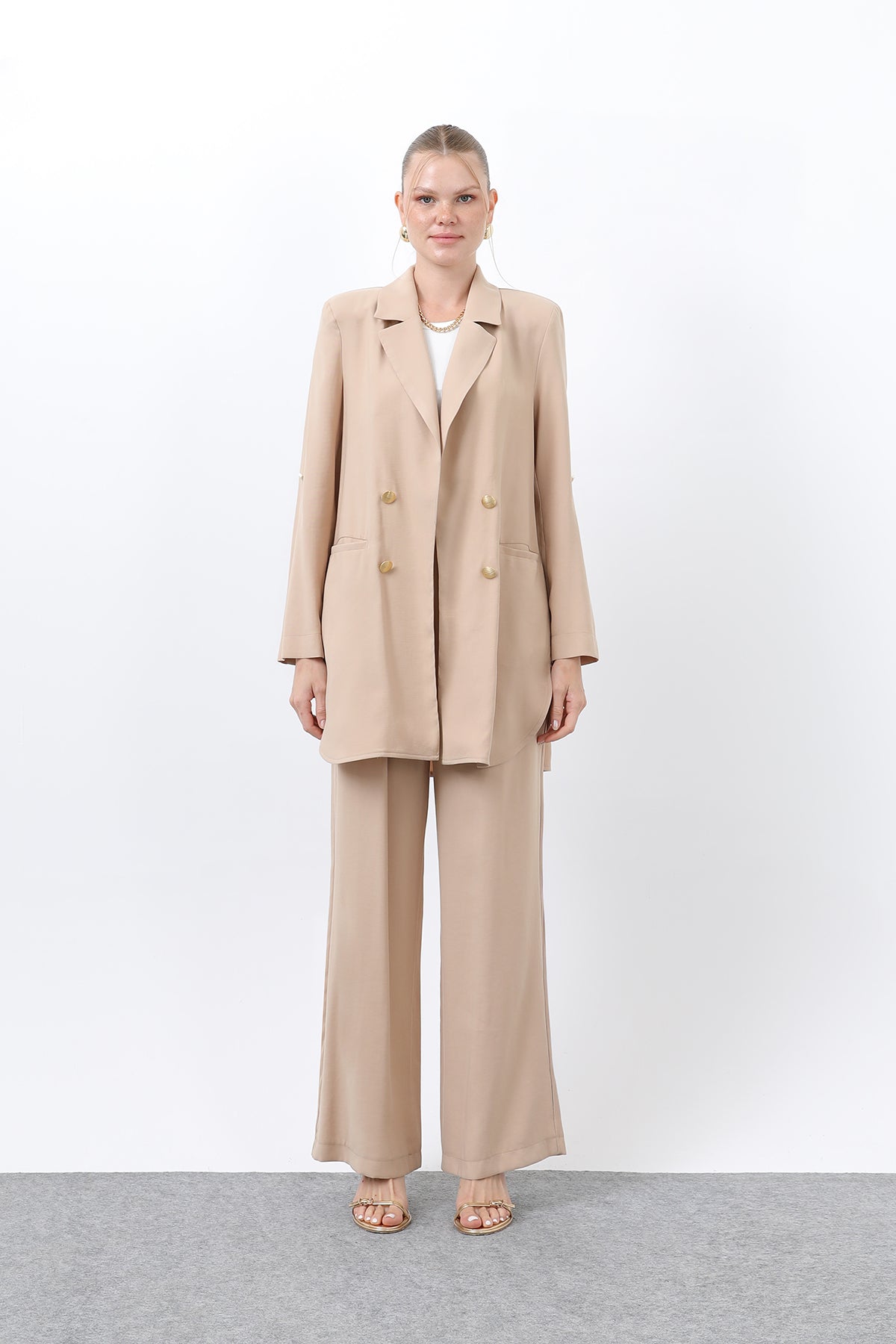 Kadın Düğme Detaylı Pantolonlu Blazer Ceket Takım - 14321TKM