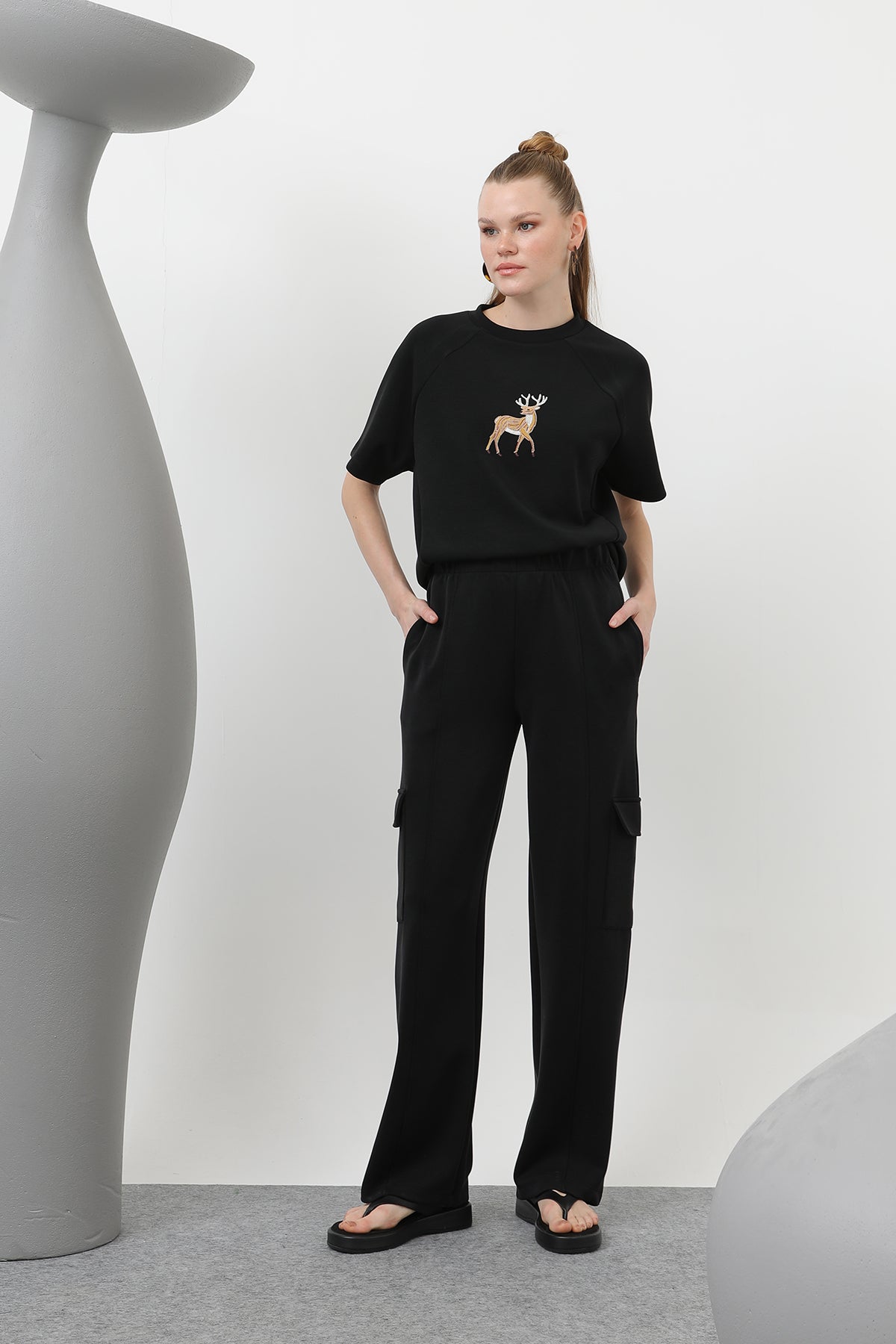 Kadın Ön Geyik Nakışlı Tshirt - 32119TSH - BLACK