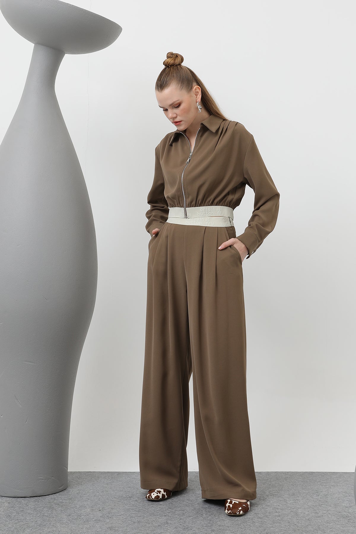 Pileli Lastik Detaylı Ceket - 32145CKT - MINK