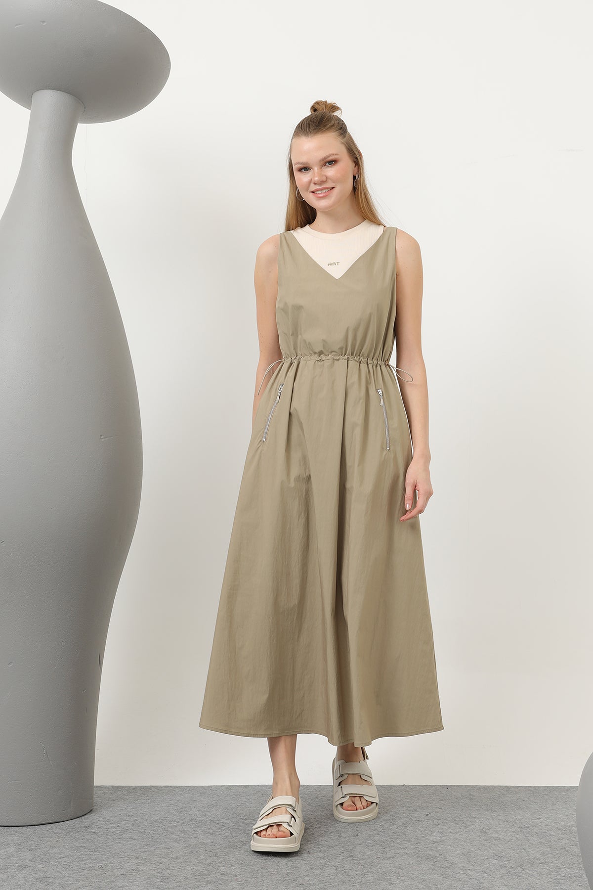 Bel Lastikli Nakış Detaylı Elbise - 32147ELB - KHAKI-BEIGE