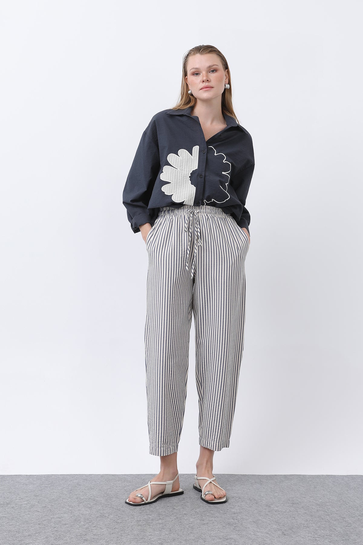 Kadın Çizgili Havuç Form Pantolon -32344PNT - NAVY-BEIGE