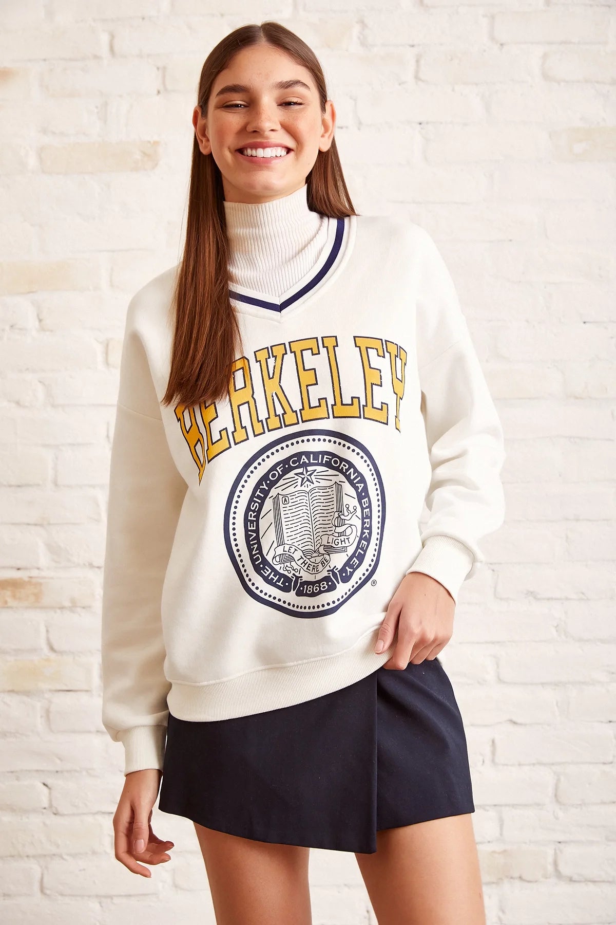 V Yaka Oversize Sweatshirt - Ekru