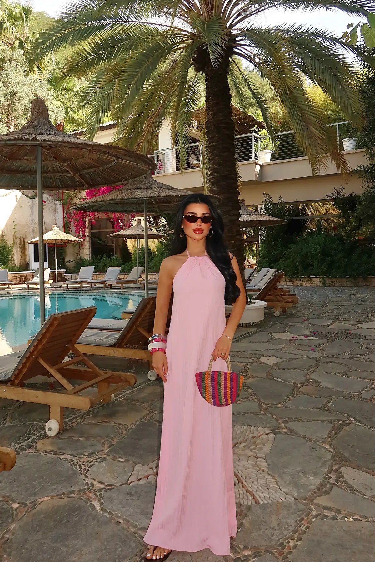 Pembe Halter Yaka Elbise