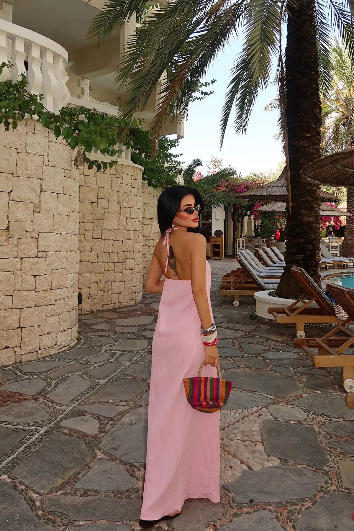 Pembe Halter Yaka Elbise