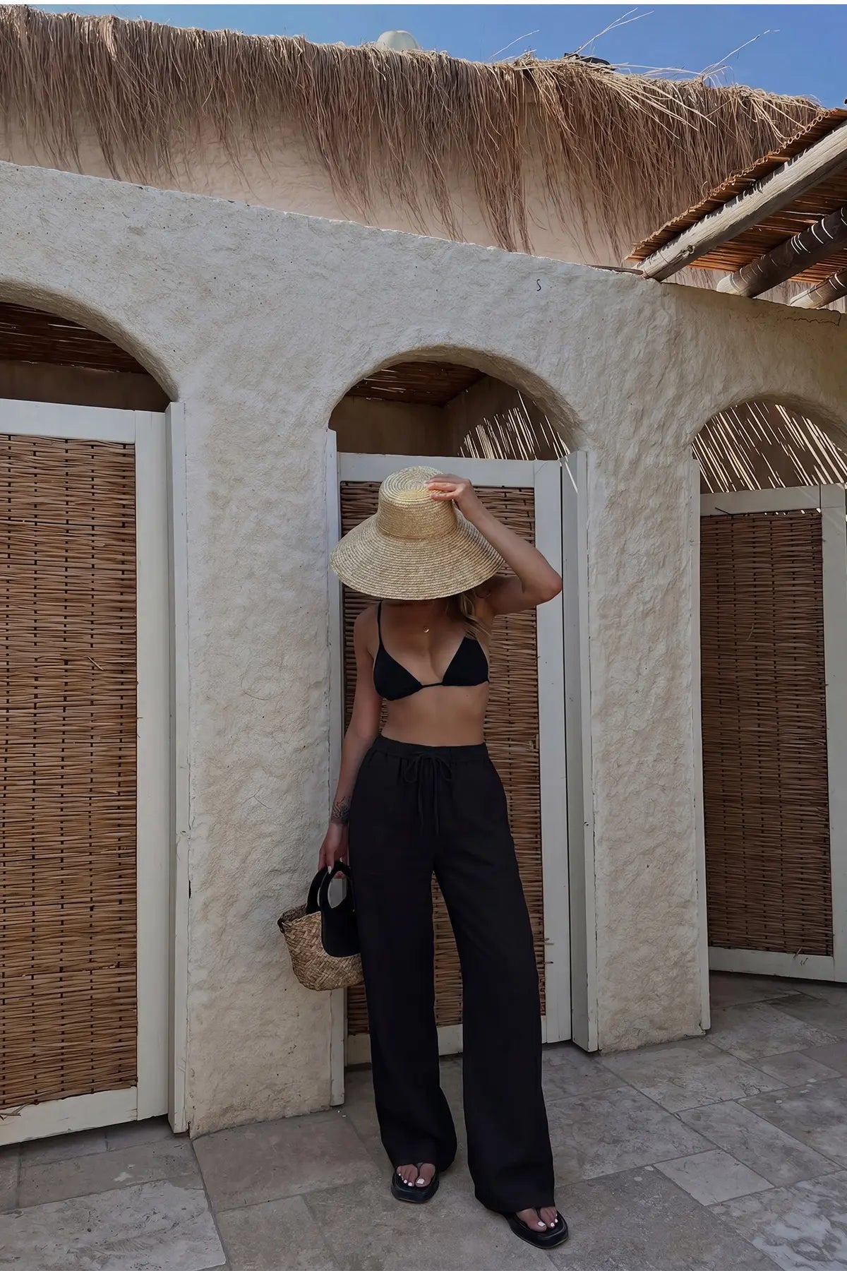 Siyah Bağcıklı Bol Pantolon