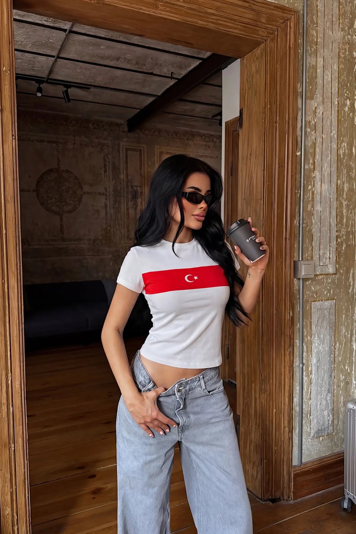 Beyaz Kalpten Ay Yıldız Tshirt