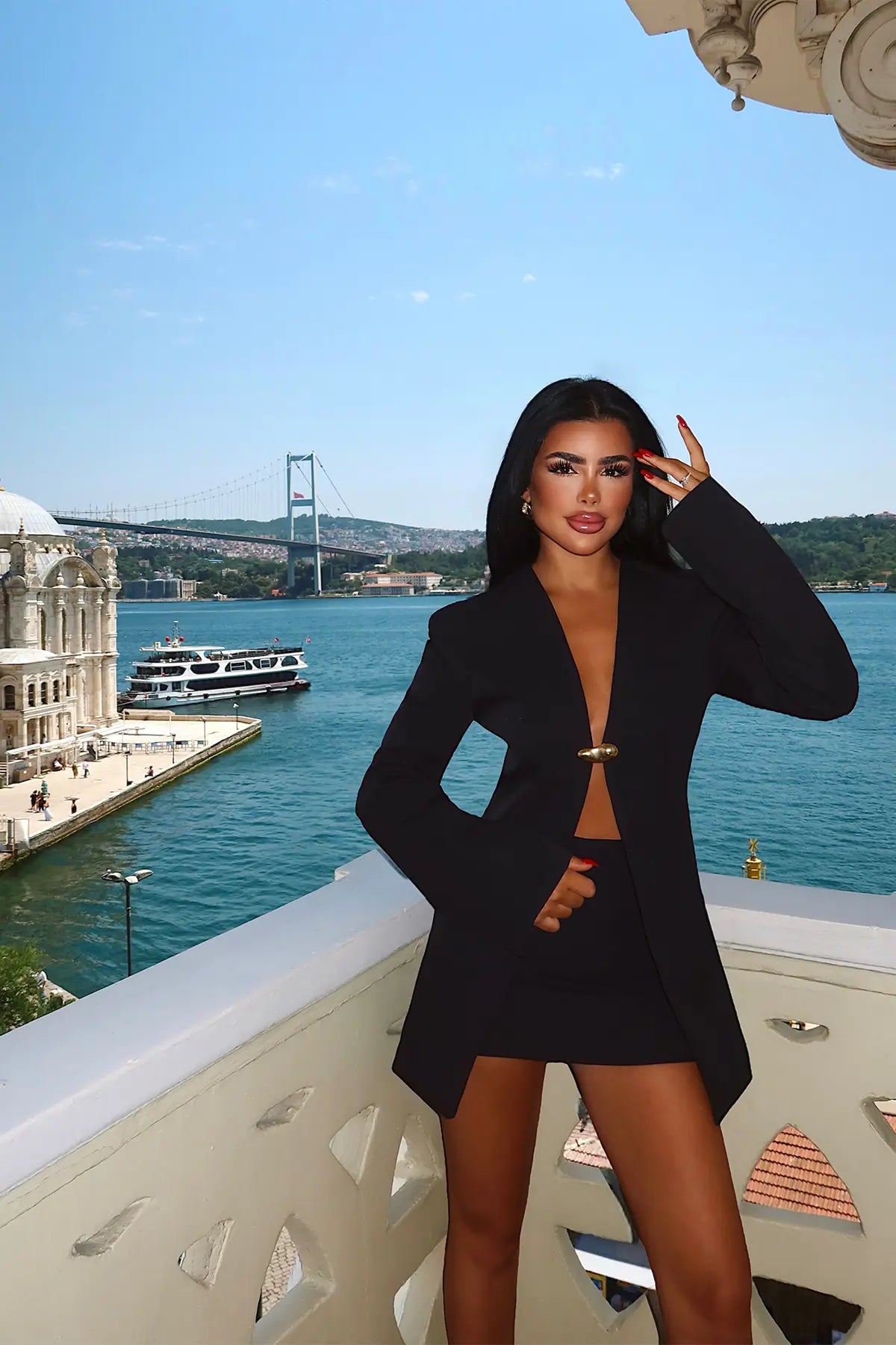 Siyah Şortlu Takım
