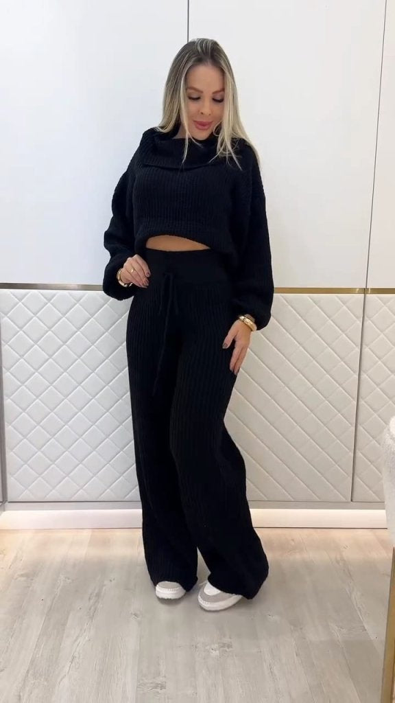 Women's Long-Sleeved Turtleneck Cropped Knit Blouse and Pants Two-Piece Set, 29957