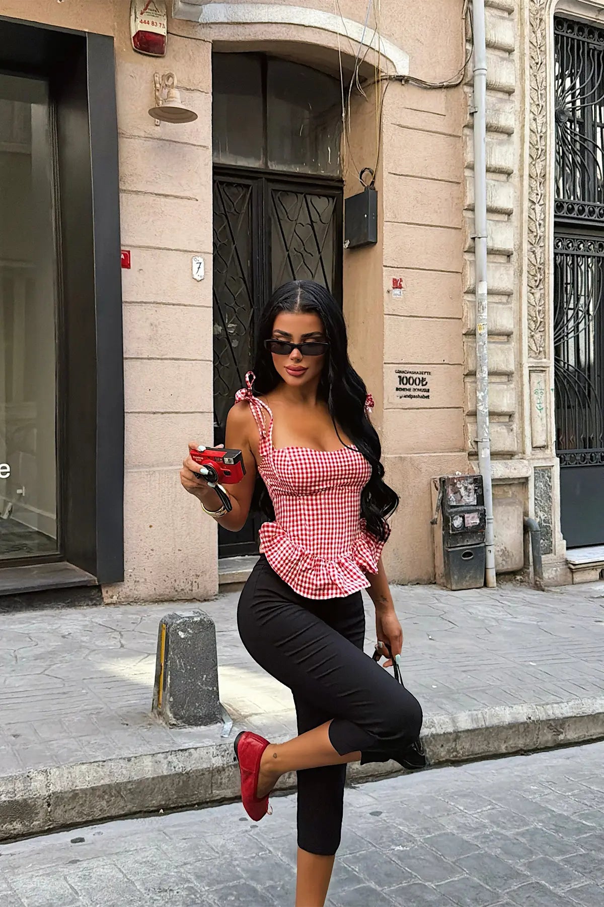 Kırmızı Askılı Crop Top