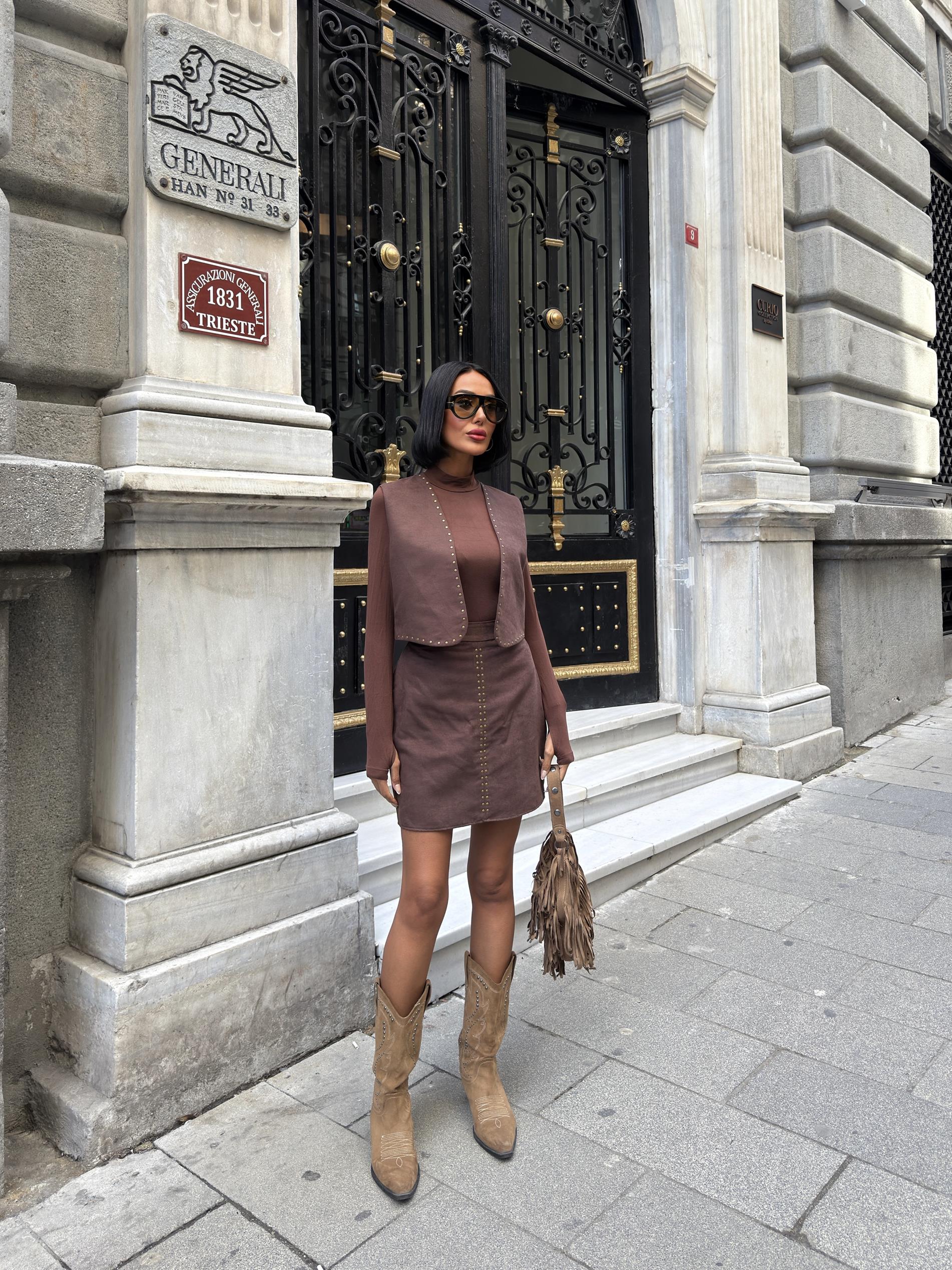 3101 SUEDE SET WITH VEST