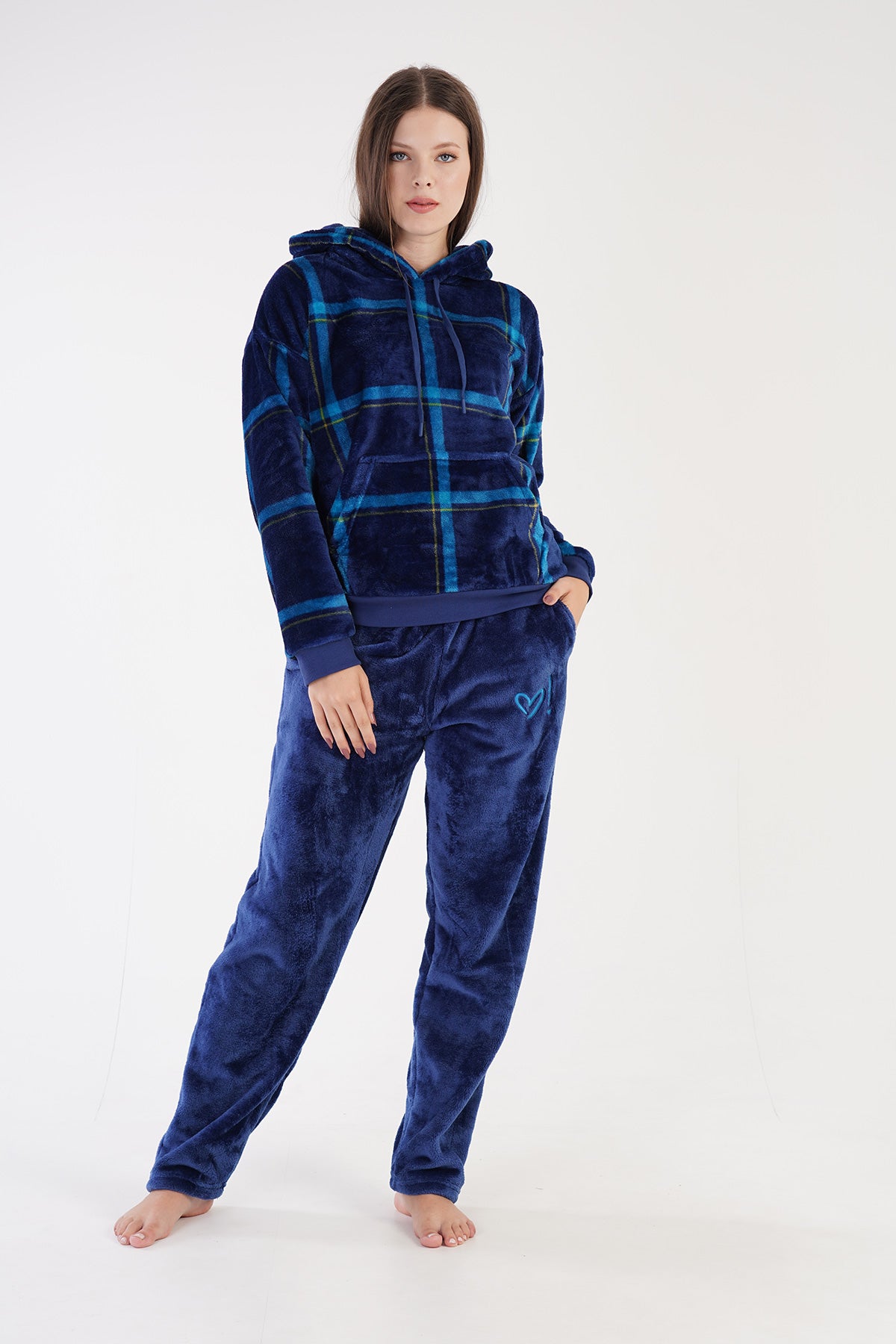 KADIN SOFT KAPSONLU DUSUK OMUZLU UZUN KOL KANGURU CEPLI MANSETLI PIJAMA TAKIM - INDIGO