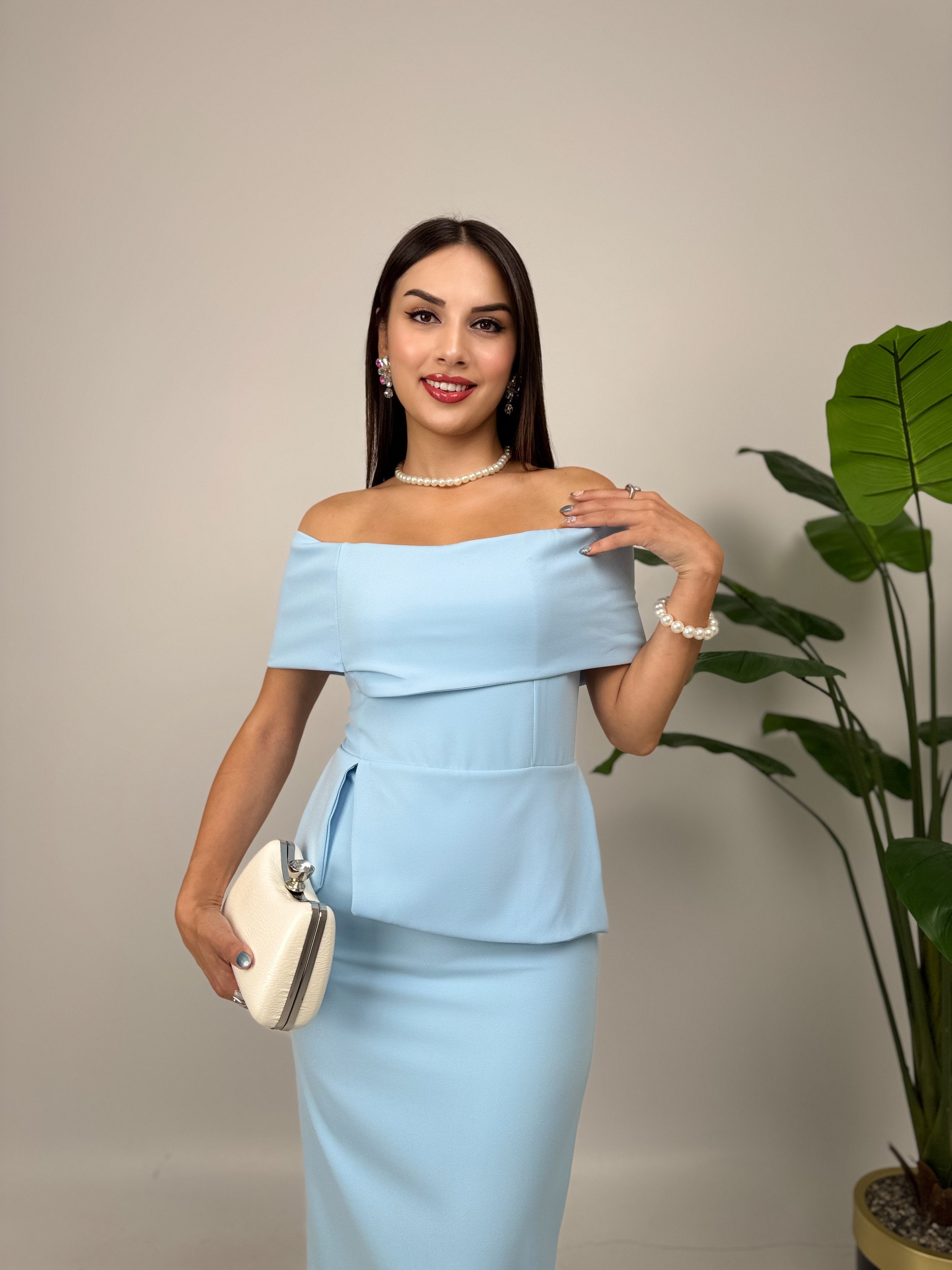 3044 KAYIK YAKA GÜLLÜ ELBİSE