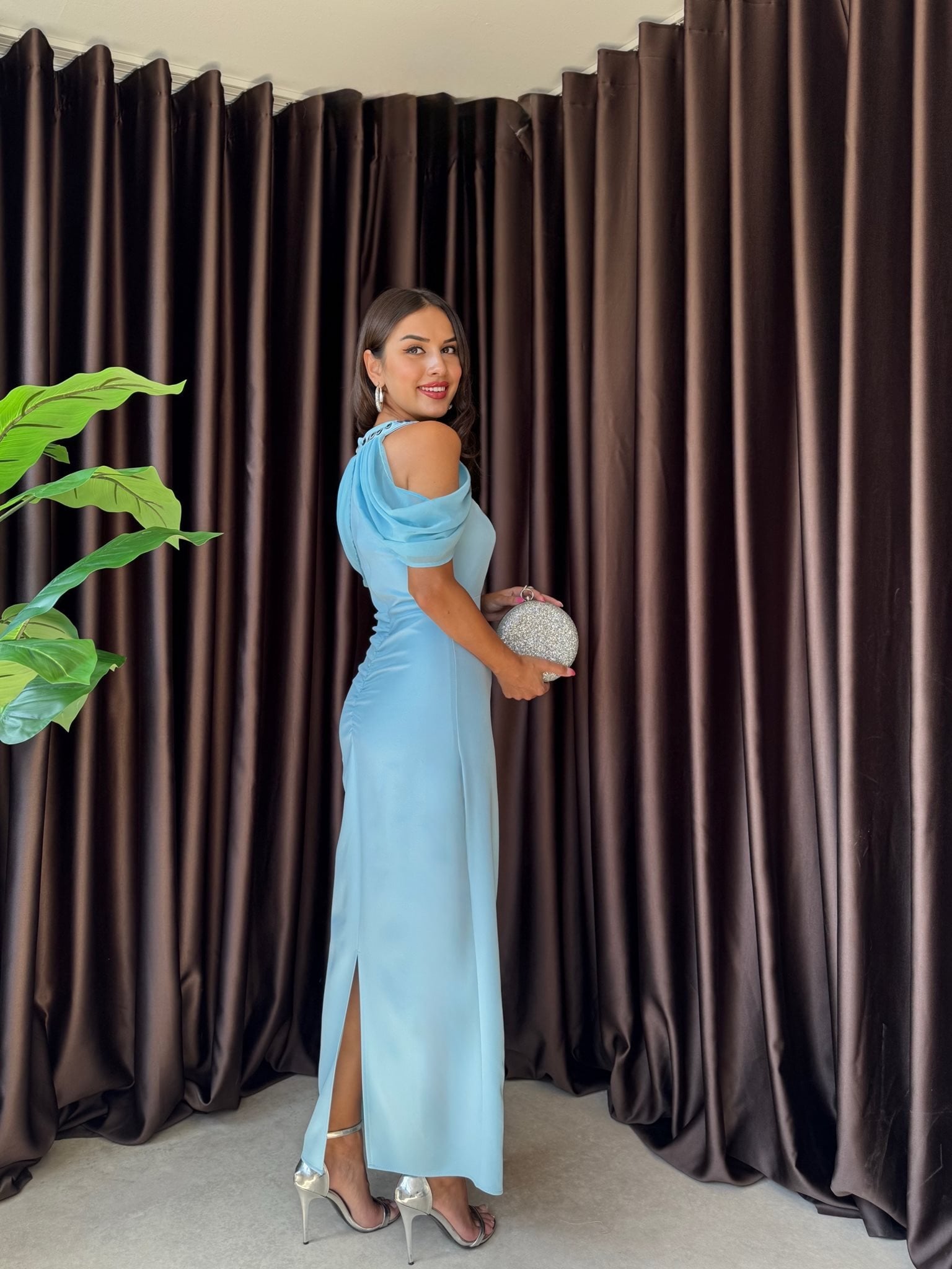 3052 OFF SHOULDER DRESS