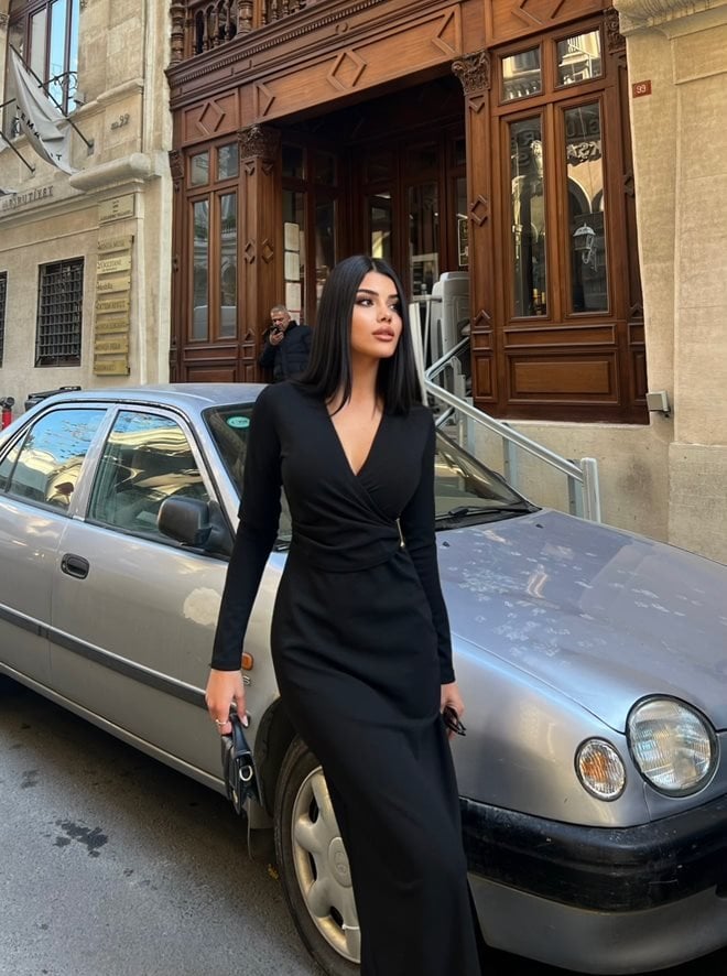 3058 ÖNÜ PİLELİ ELBİSE