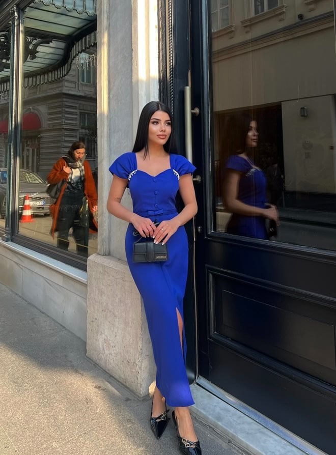 3067 FİYONKLU DÜĞMELİ ELBİSE