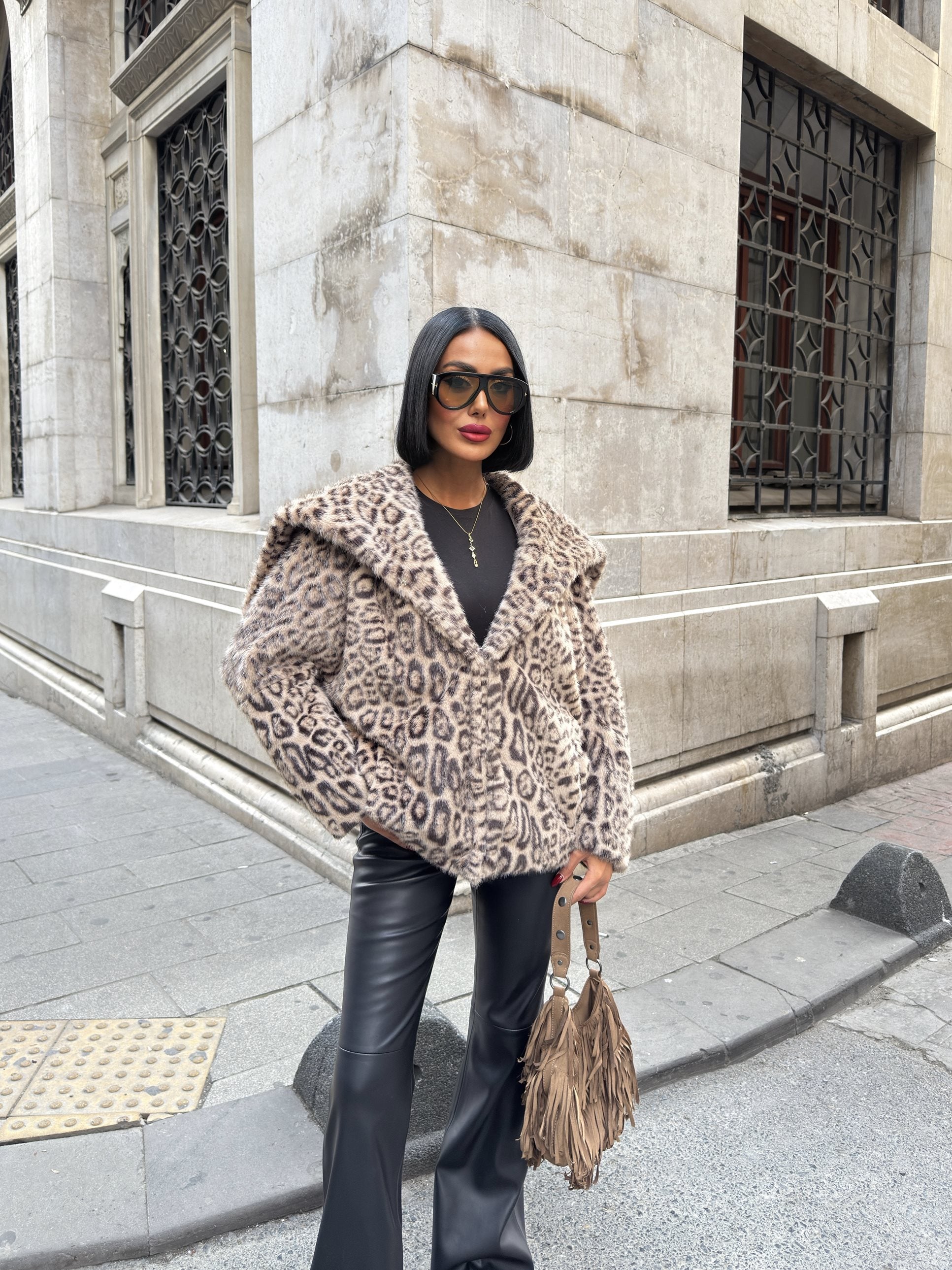 3098 HOODED LEOPARD FUR