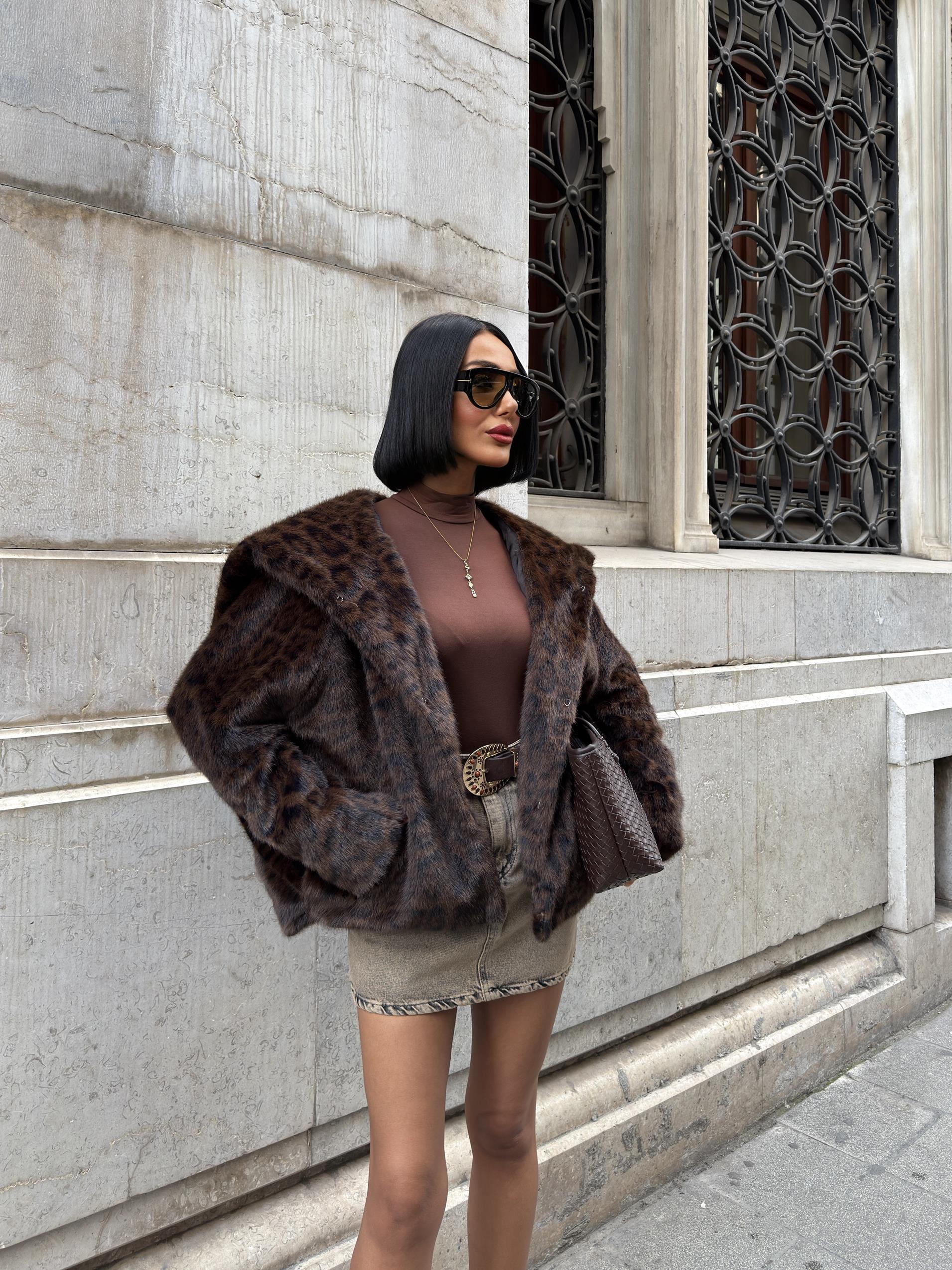 3098 HOODED LEOPARD FUR