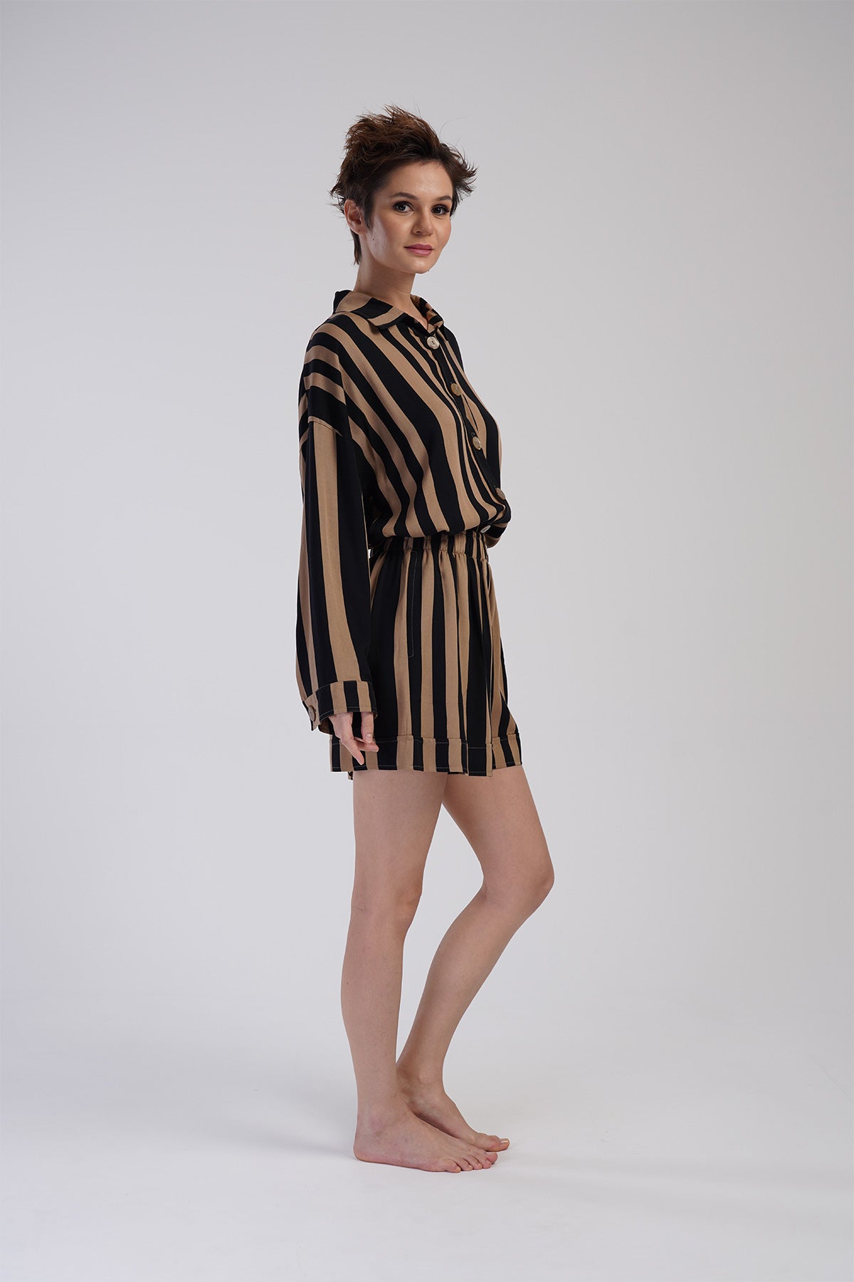 KADIN BELMANDO GOMLEK YAKA TAMAMI DUGMELI UZUN KOL CEPLI SORT TAKIM - SIYAH