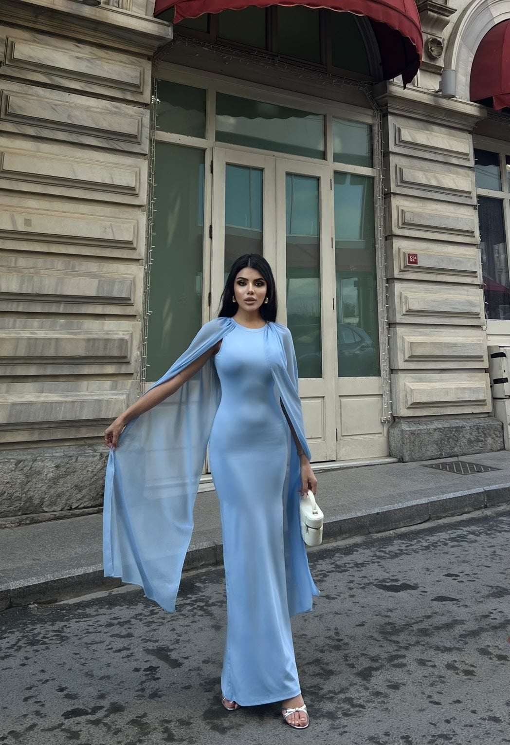 3120 KOLLARI TÜLLÜ ELBİSE