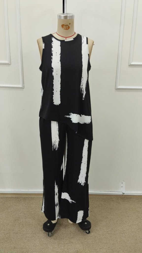 Women's Sleeveless Crewneck Patterned Blouse and Pants Two-Piece Set, 31600