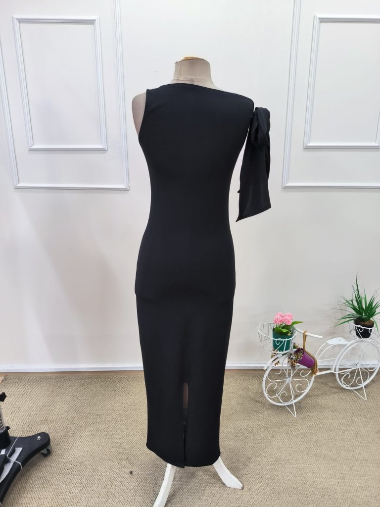 Women's Off-the-Shoulder Long Crepe Dress with Straps, 31853